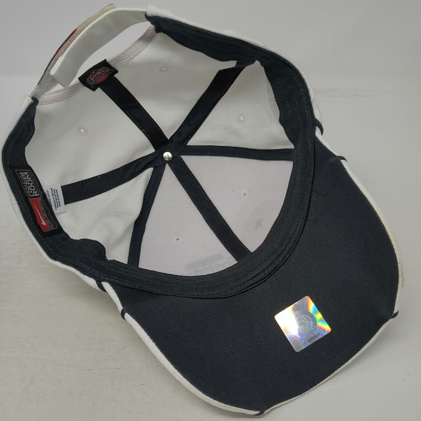 Nike Boise State Broncos NCAA White One Size 2010 Fiesta Bowl Champions Cap Hat