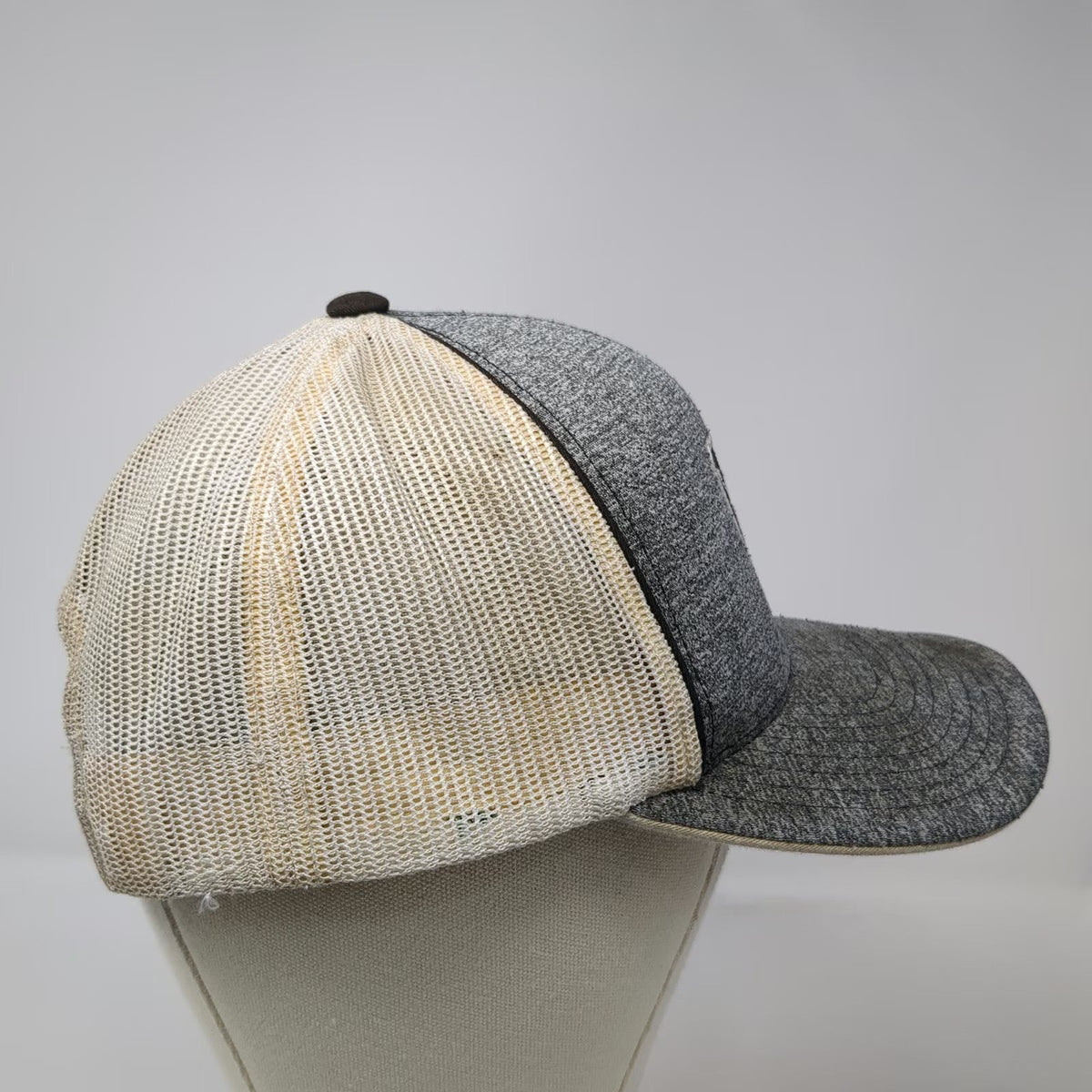 Pacific Headwear Trucker Hat Gray One Size Cactus Arrows Patch Mesh Back Hat