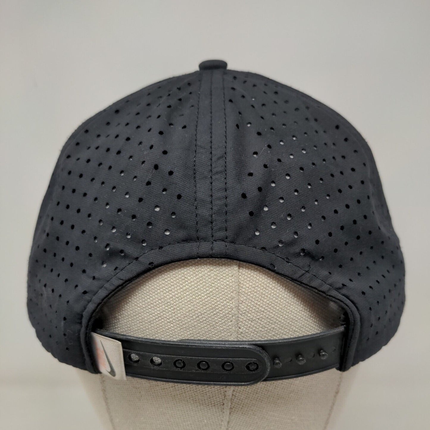 Nike Snapback Hat Black One Size Adjustable Breathable Mesh Swoosh Logo