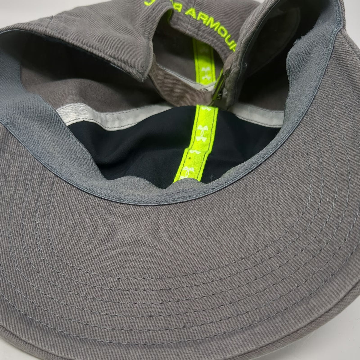 Under Armour Baseball Cap Gray One Size Green Embroidered Logo Slideback Hat