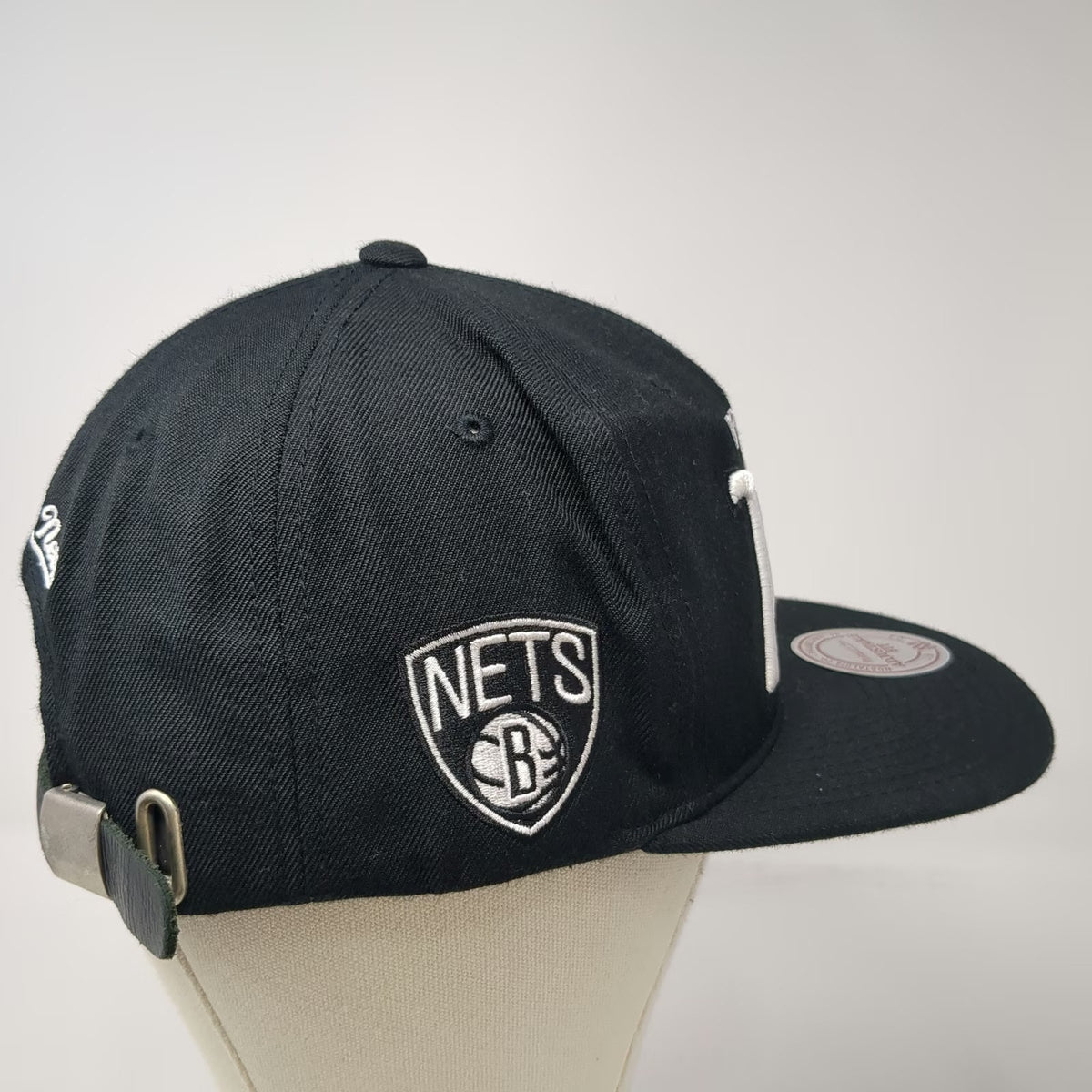 Brooklyn Nets NBA Mitchell & Ness Black One Size Hat Cap Flat Brim Slideback