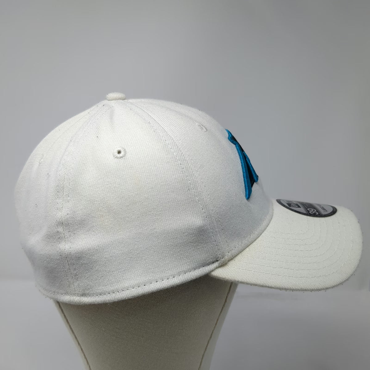Carolina Panthers NFL New Era Baseball Cap White XL 39THIRTY Stretch Hat Logo