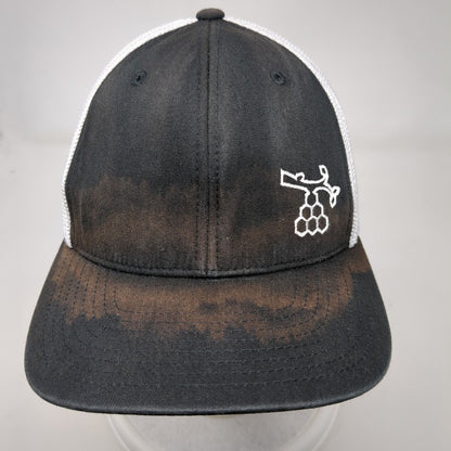Beaver Head Fitted Mesh Back Trucker Hat Black L/XL Flexfit Colorblock