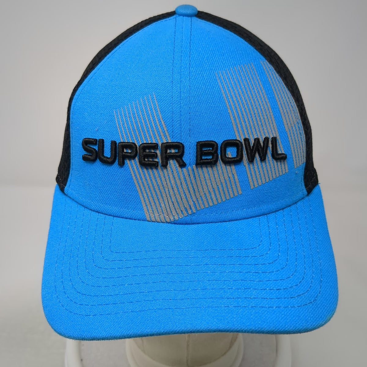 NFL Super Bowl LII New Era 39THIRTY Mesh Stretch Fit Cap Hat Blue Black Size M
