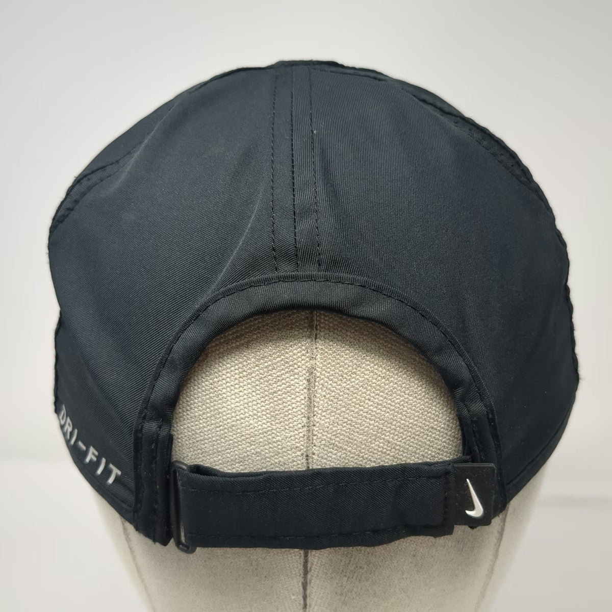 Nike Baseball Cap Black One Size Dri-Fit Featherlight Slideback Hat Swoosh Sport