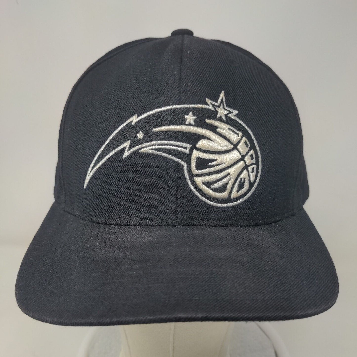 Mitchell & Ness Men's Snapback Hat Black Embroidered NBA Orlando Magic Logo