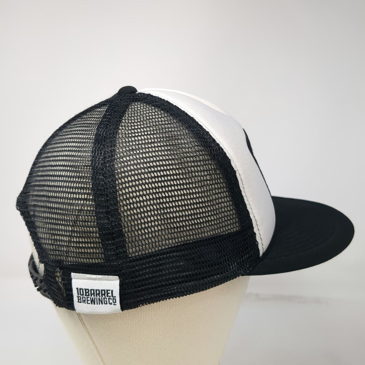 10 Barrel Brewing Co. Trucker Hat Black One Size Pub Beer Foam Mesh Snapback