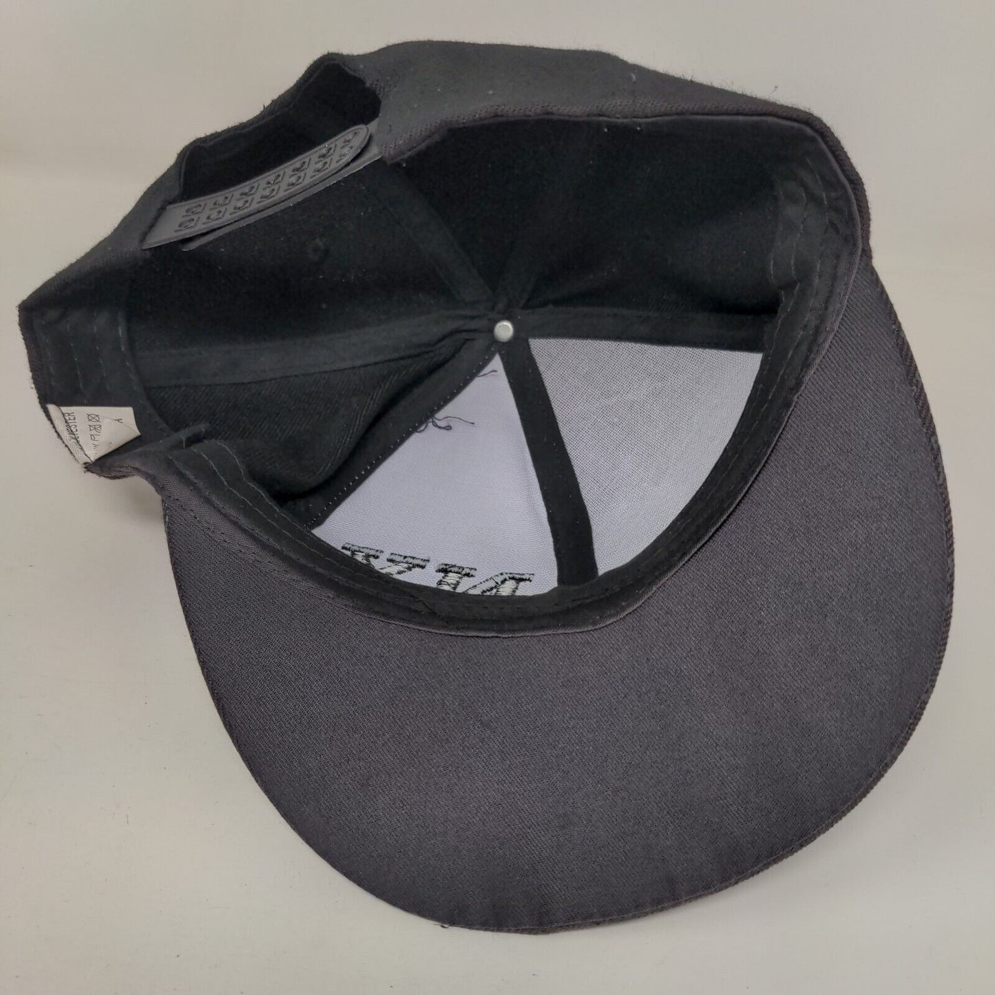 NY New York Snapback Hat Black One Size Adjustable Embroidered 6 Panel
