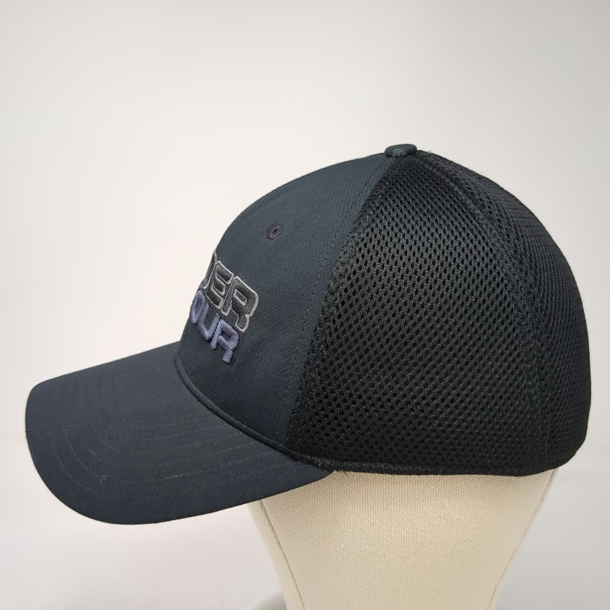 Under Armour Baseball Cap Black L Mesh Back Stretch Fit Embroidered Logo Hat