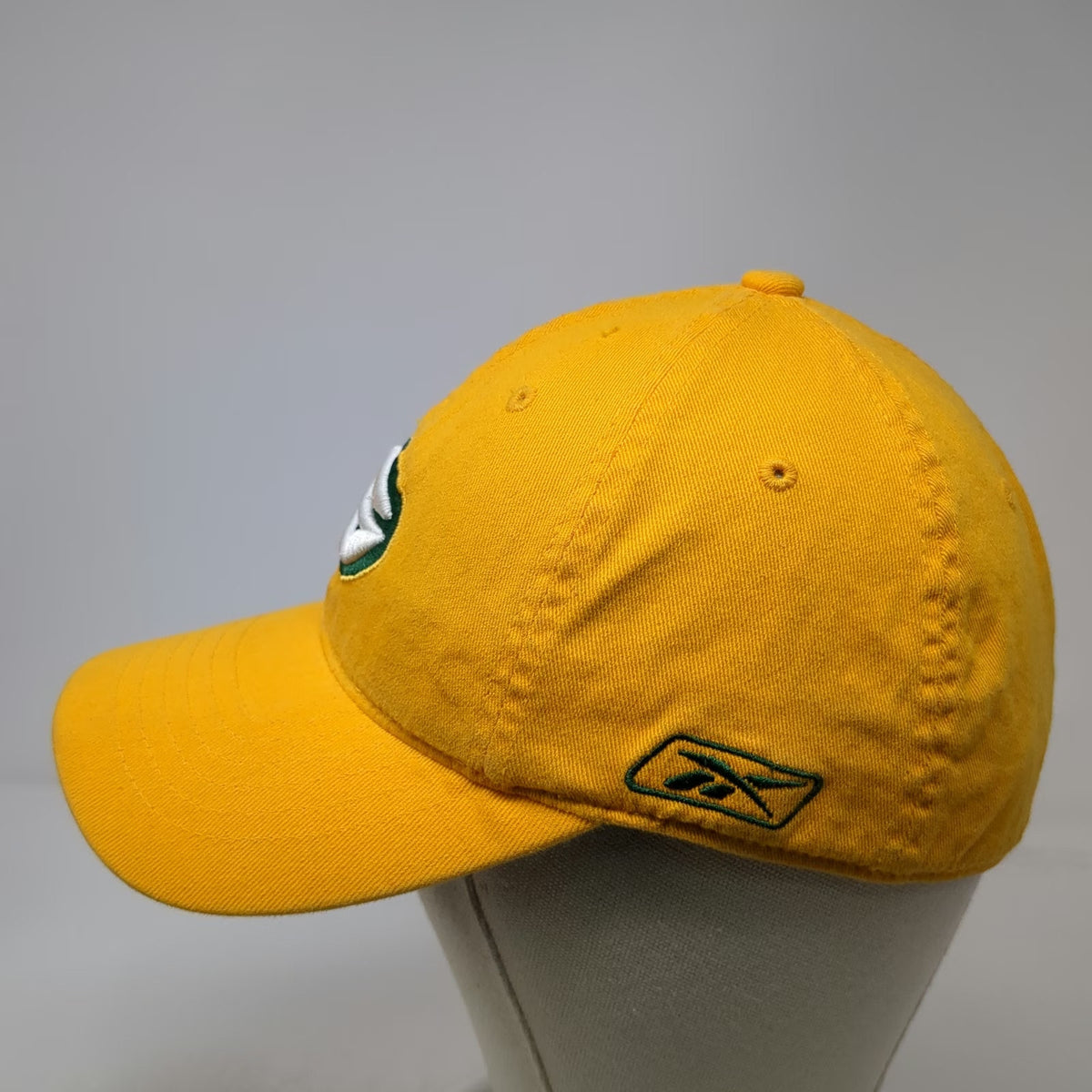 Reebok Green Bay Packers NFL Yellow One Size Fitted Embroidered Logo Team Hat
