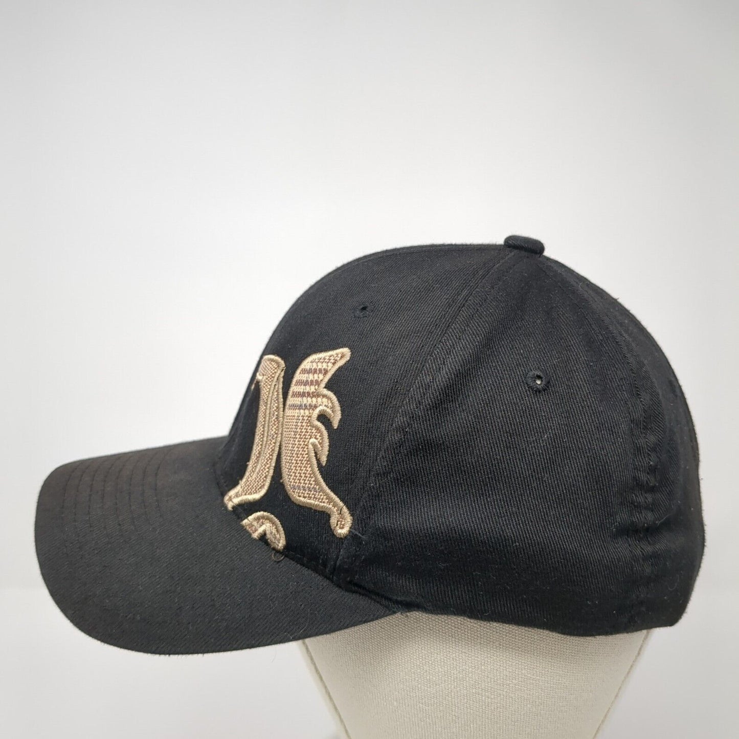 Hurley Fitted Baseball Cap Black Medium Lightweight Embroidered Flexfit Yupoong