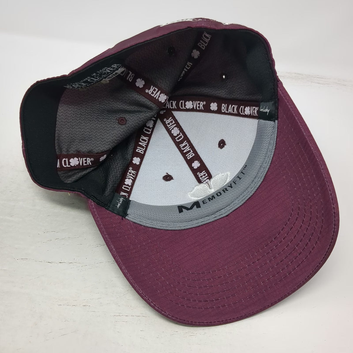 Black Clover Baseball Cap Red M Memory Fit Live Lucky Four Leaf Clover Hat