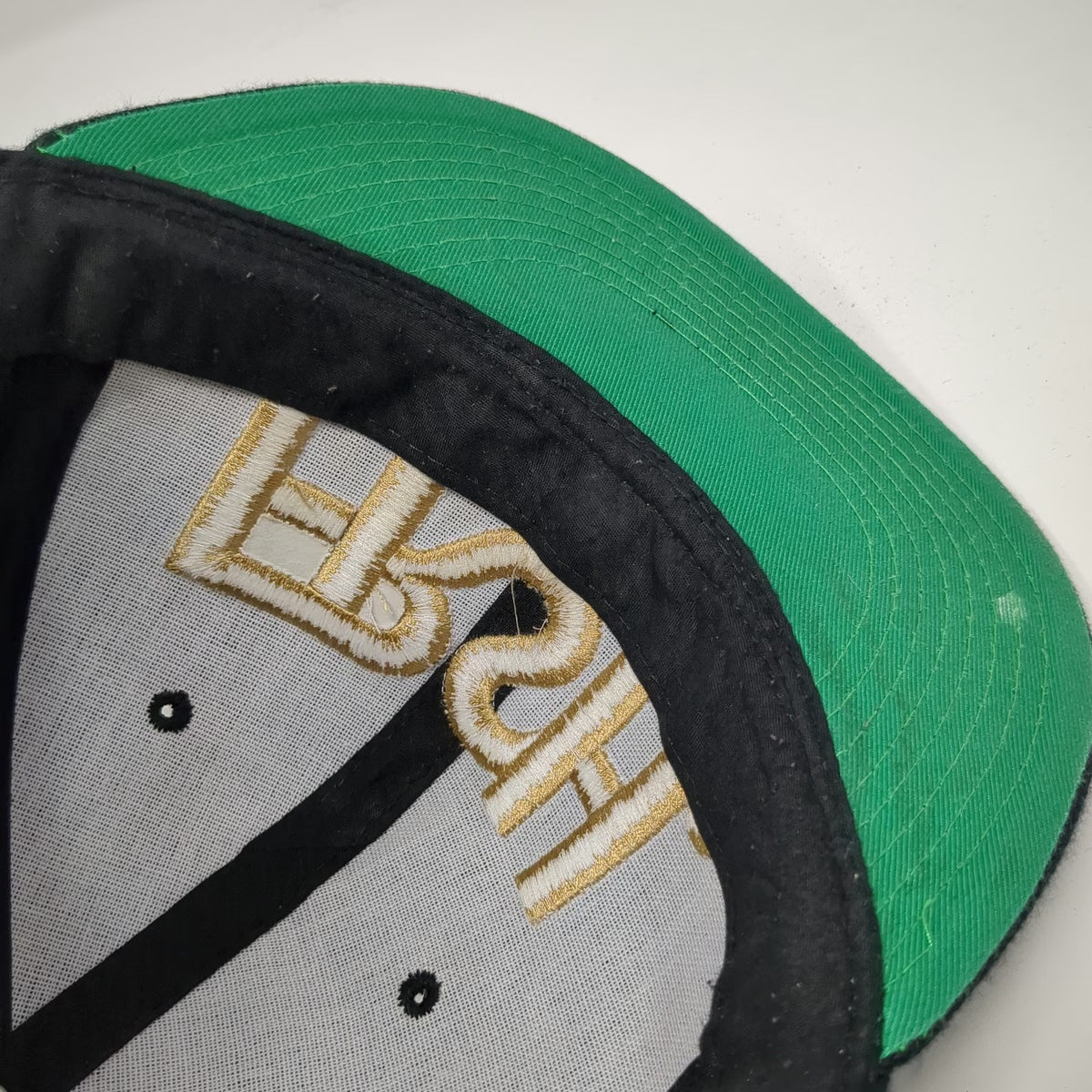 Crown Snapback Black One Size FRSH Visuals Threads Green Underbrim Flat Bill Hat
