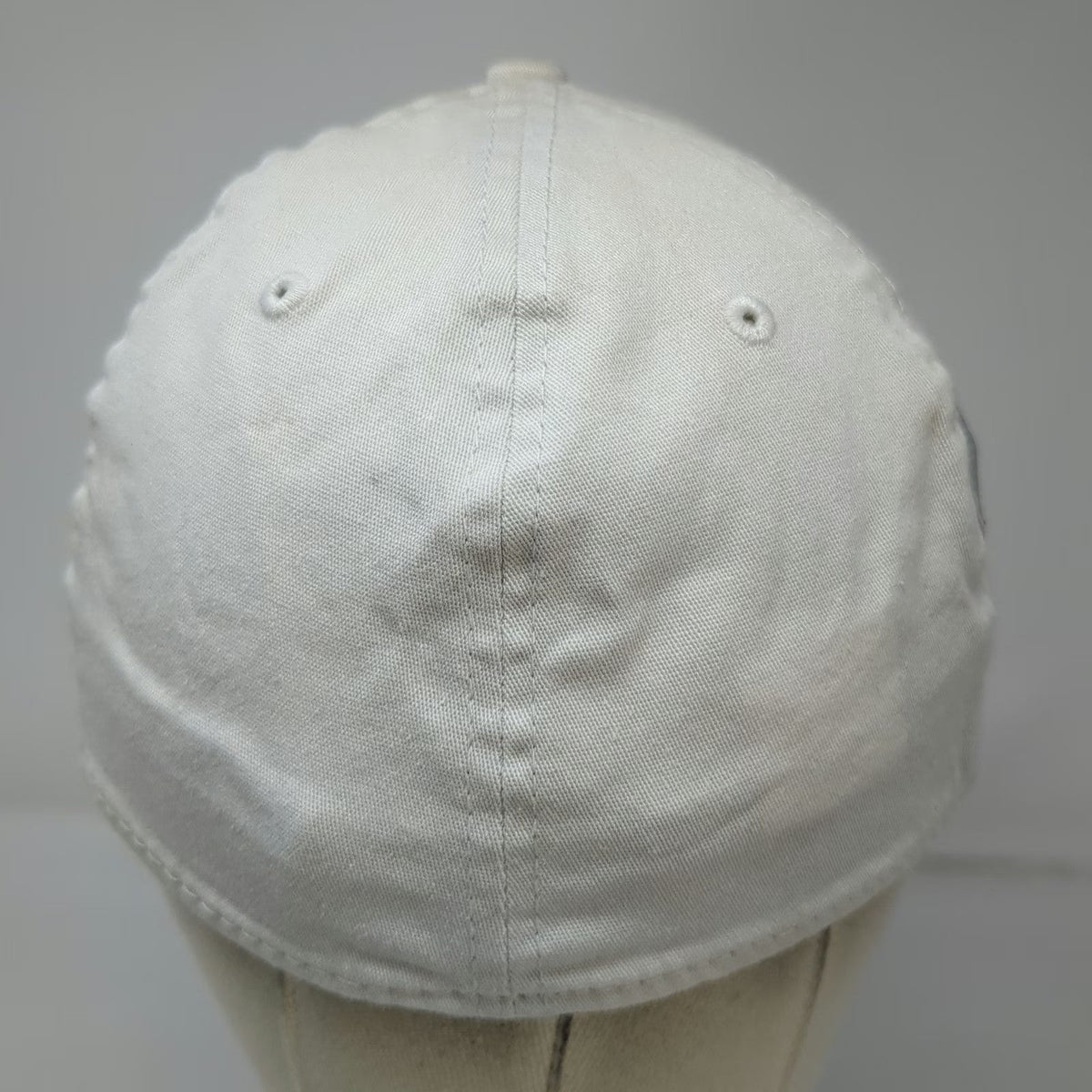 New Era Baseball Cap White XL 39THIRTY Stadium Swim Circa Resort Casino Hat