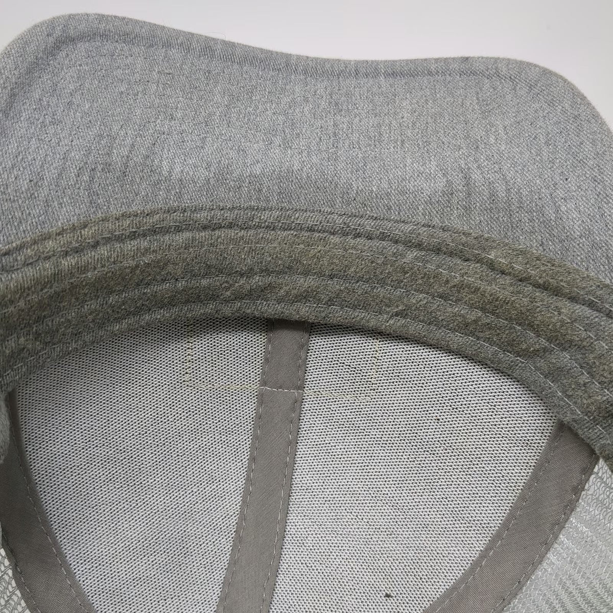 Dakine Trucker Hat Gray One Size Mesh Back Snapback Logo Patch Curved Brim