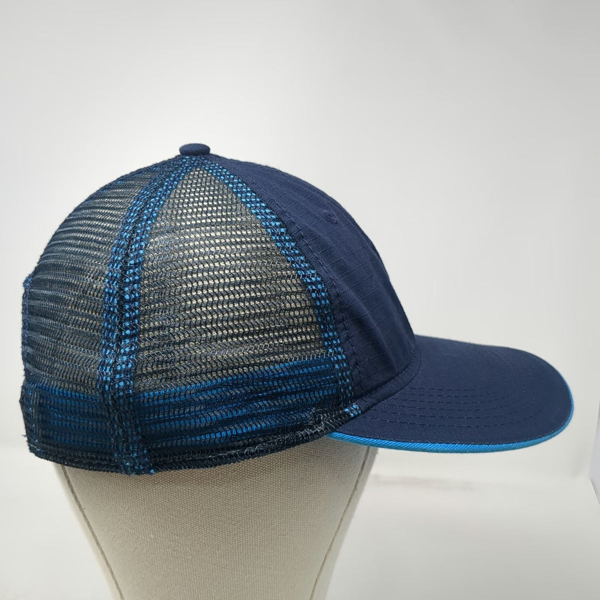 Bud Light Trucker Hat Blue OSFM Mesh Snapback Beer Contrast Sandwich Brim Hat