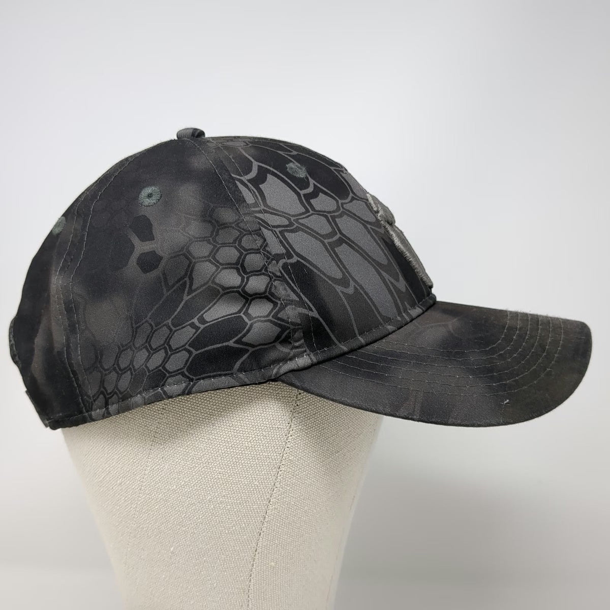 Kryptek Baseball Cap Black Gray OSFM Spartan Helmet Typhon Camo Strapback Hat