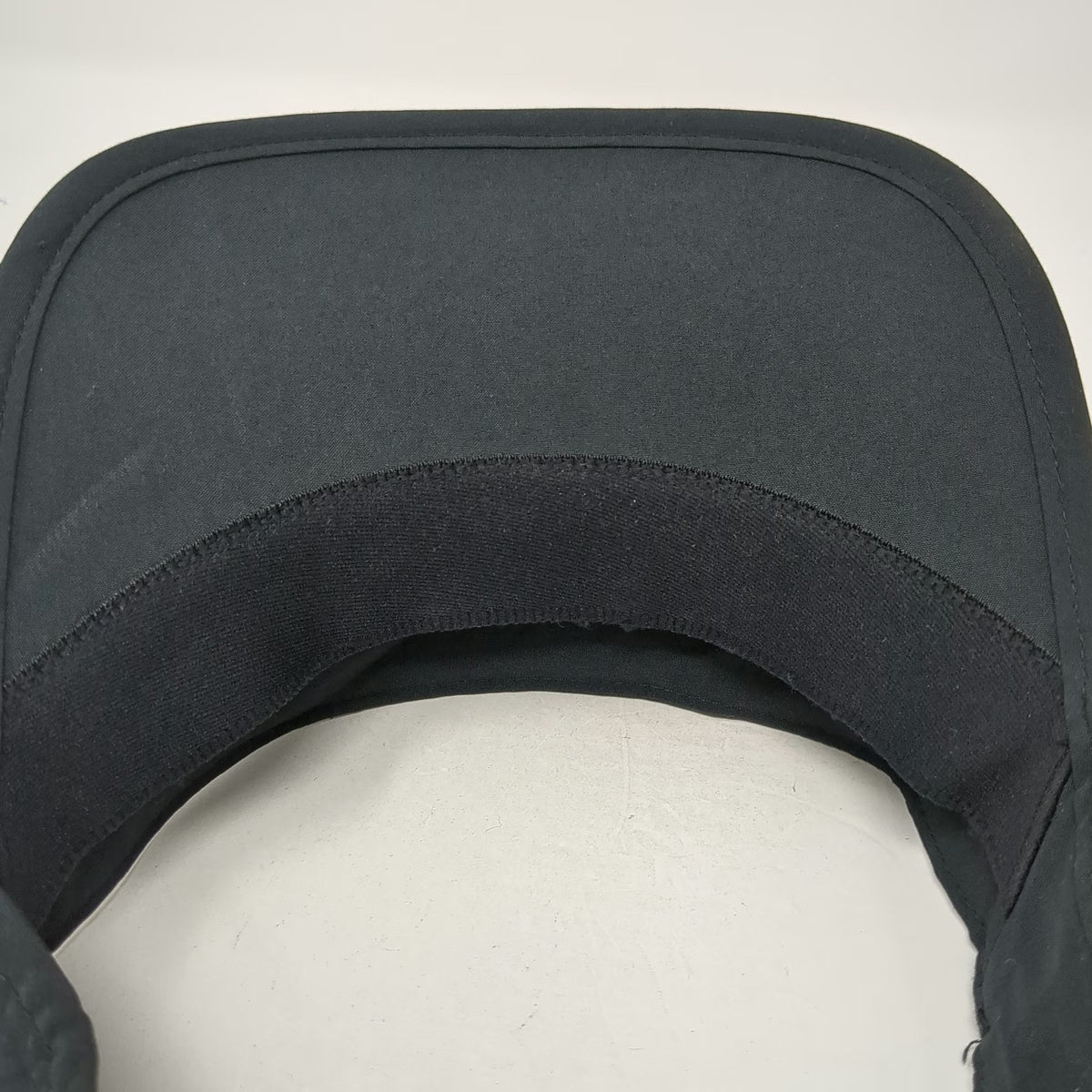 Under Armour Visor Black One Size Adjustable Strapback Silver Logo Running Hat