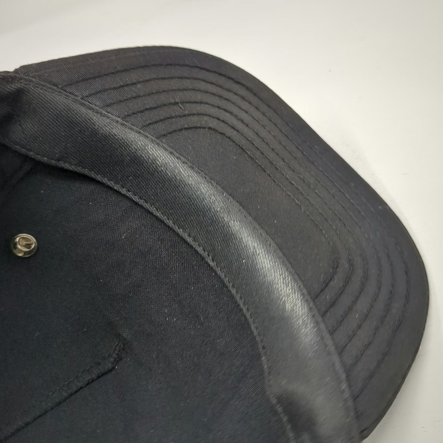HMC Honors 5 Panel Black One Size Korea Veteran Service Ribbon Pin Snapback hat