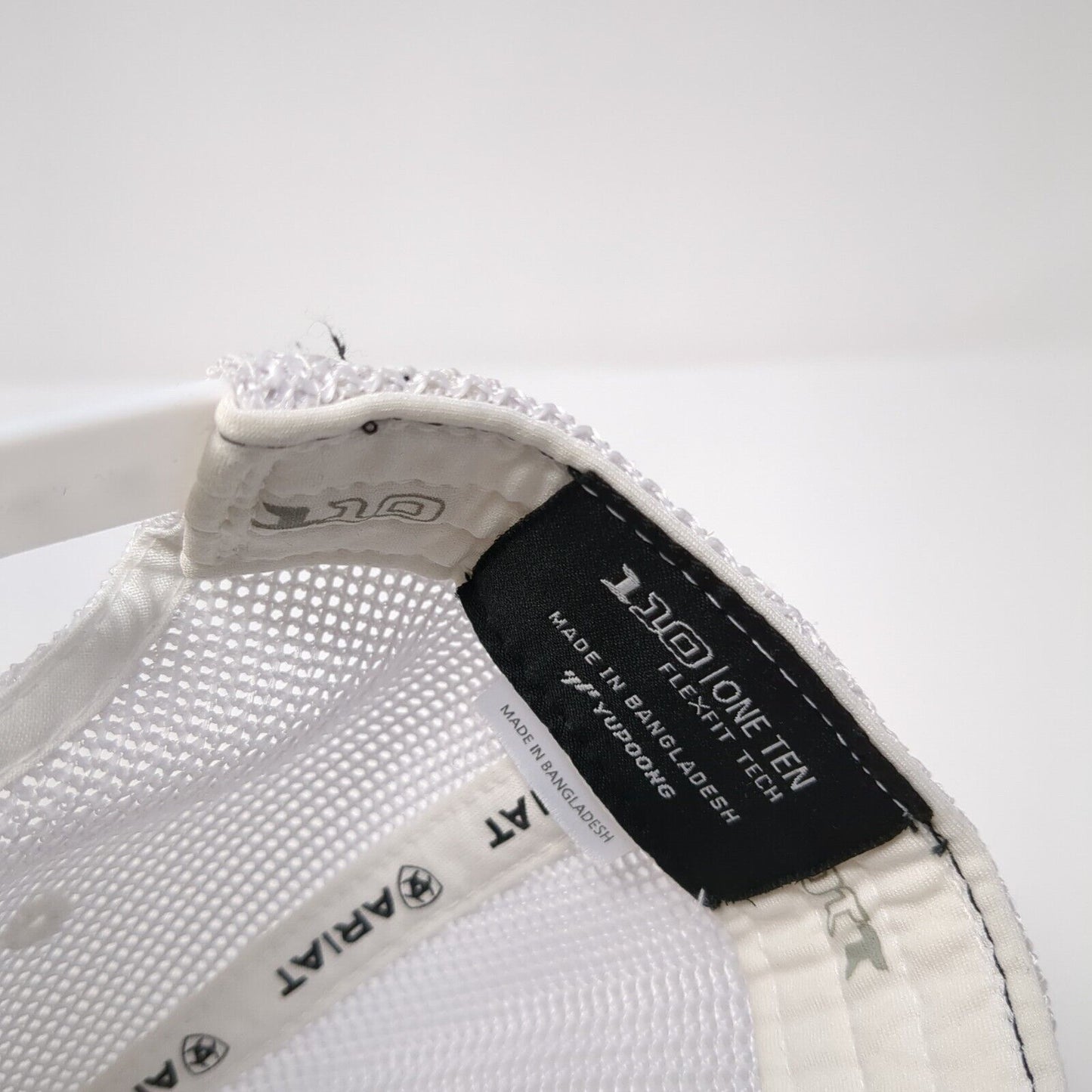 Ariat Snapback Trucker Hat Gray OS Adjustable 110 Flexfit Mesh Back Yupoong