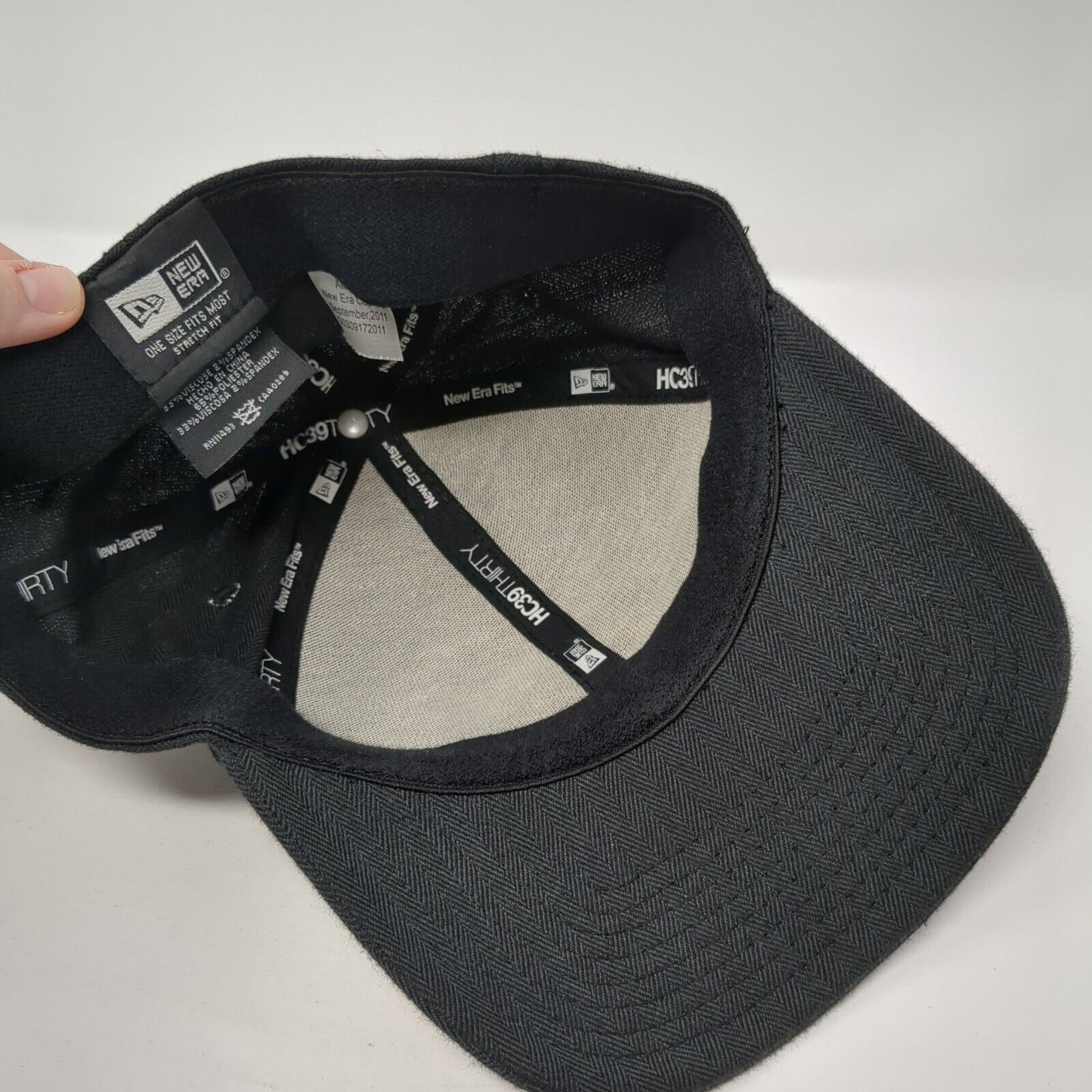 Quiksilver Fitted Hat Black One Size Stretch Fit Embroidered New Era