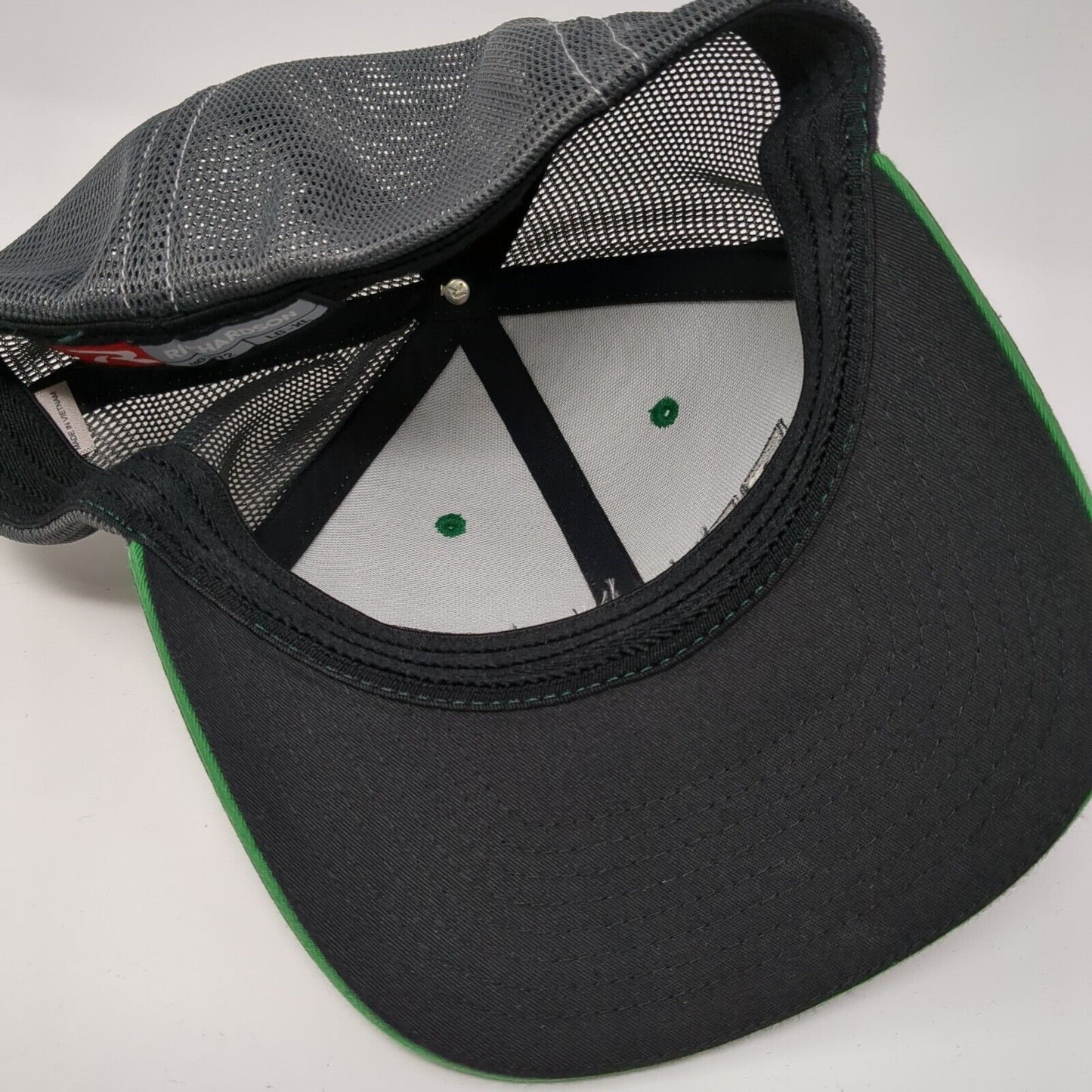 FENDT Gri-Service Fitted Trucker Hat L/XL Embroidered Mesh Back Richardson