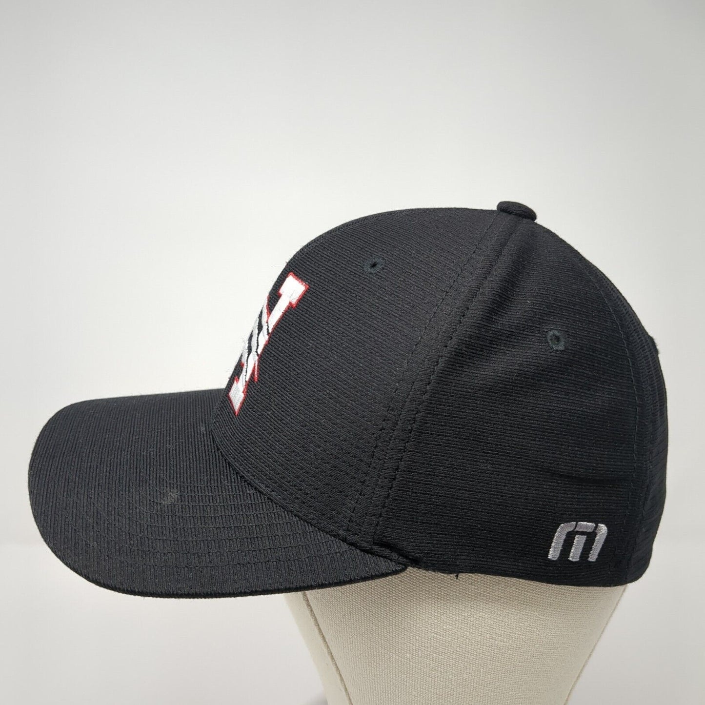Travis Matthew Fitted Hat Black S/M Lightweight Embroidered Flexfit Yupoong