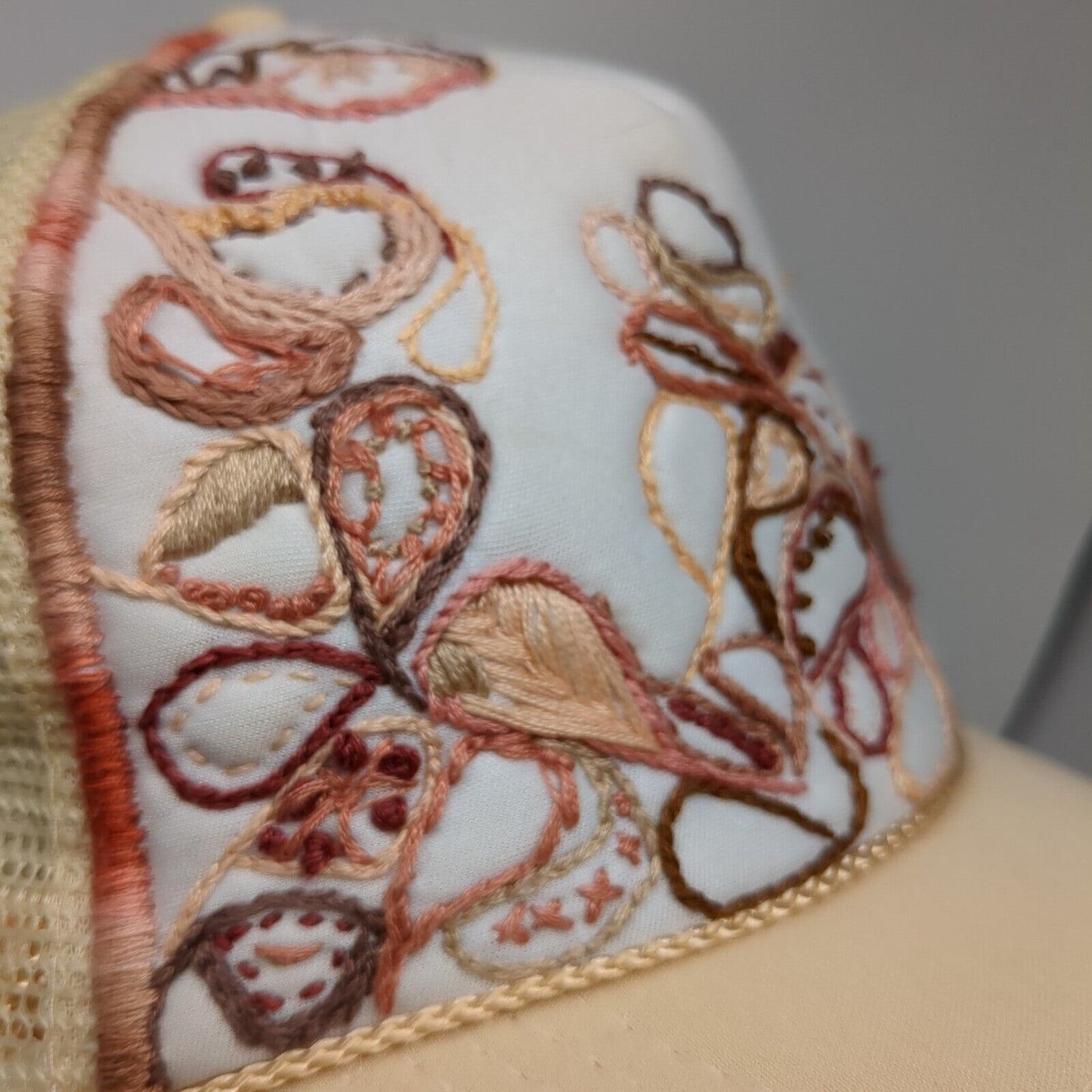 Unbranded Snapback Trucker Hat Tan OSFA Adjustable Stitch Paisley Mesh Back