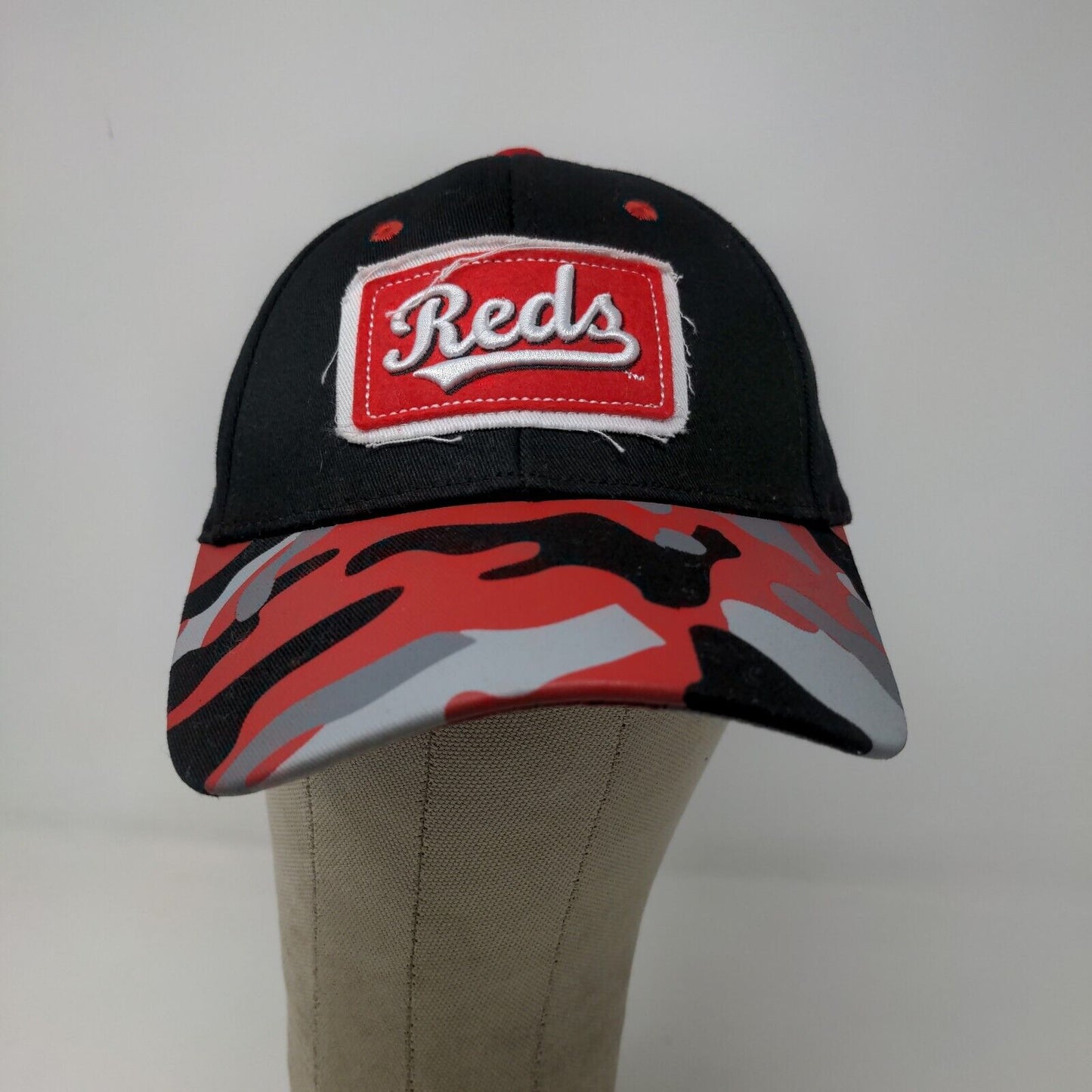 Melonwear Men's Snapback Hat Black Red Camo Adjustable Cincinnati Reds Logo