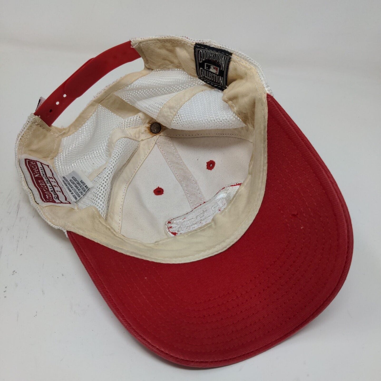 Cooperstown Collection Mens MLB Cincinnati Reds Snapback Meshback Hat Red White