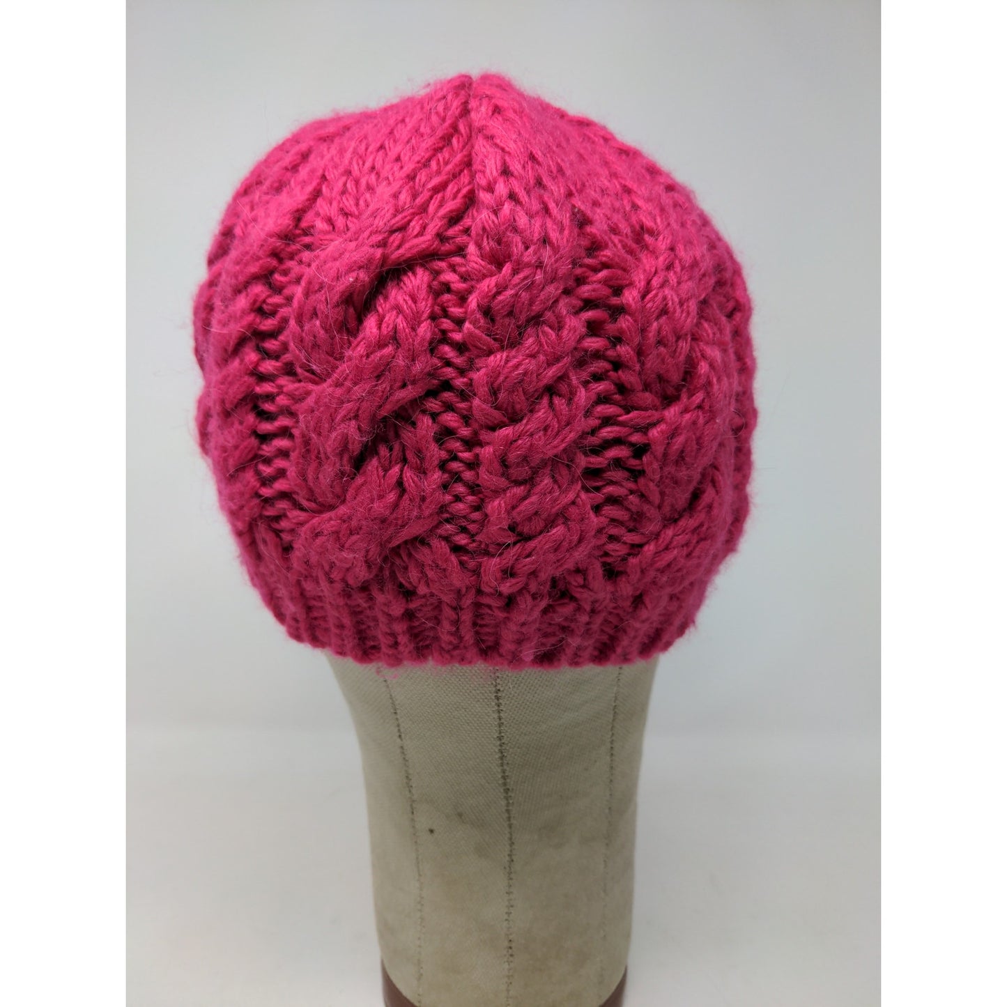 Girls The North Face Cable Knit Hat 70% Acrylic 20% Wool 10% Alpaca Pink Size M
