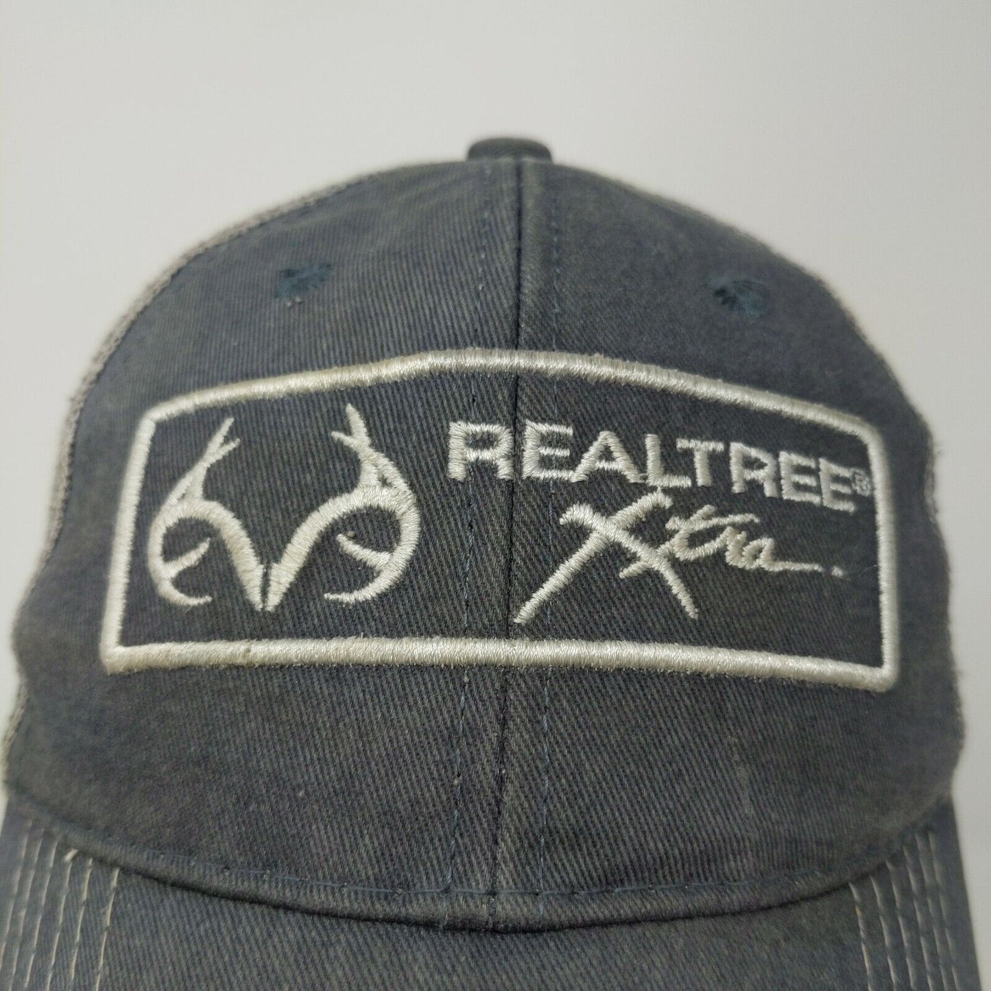 Realtree Xtra Men's Snapback Mesh Back Hat Gray Distressed Embroidered Logo