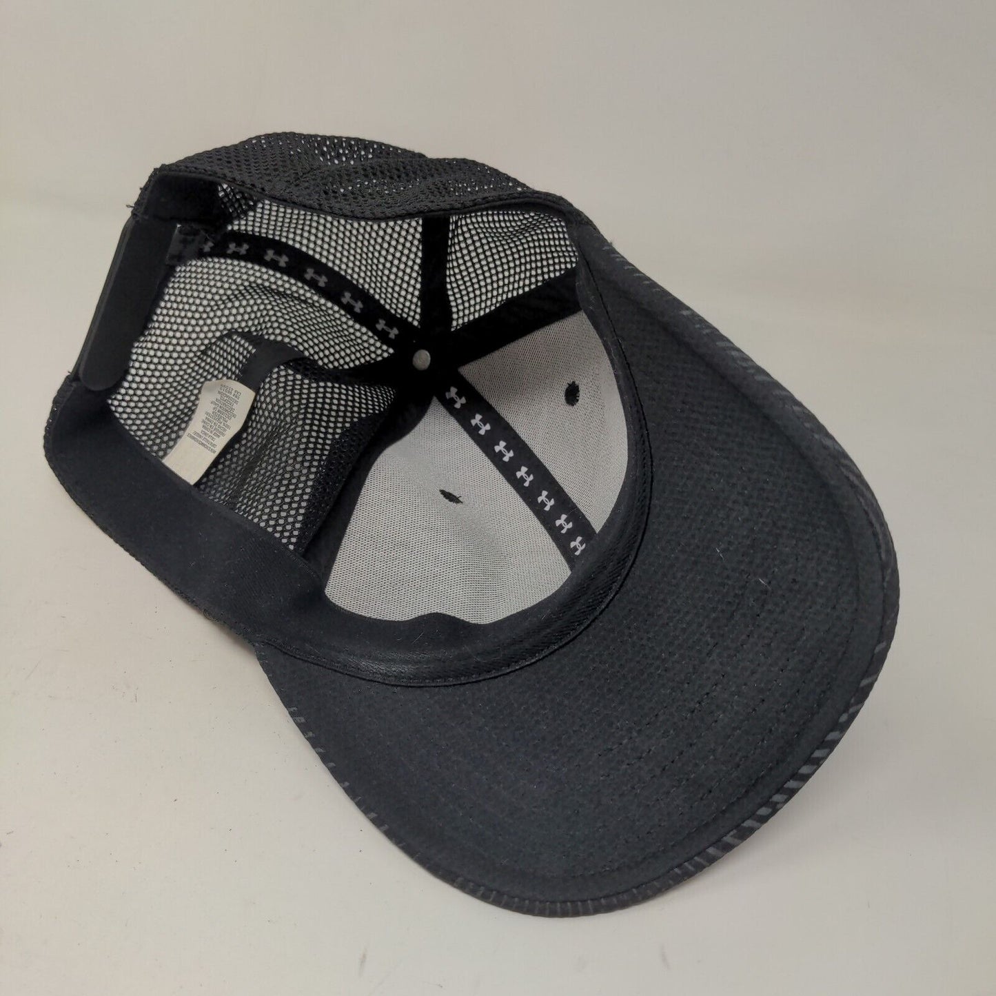 Under Armour Men's Snapback Hat Black Gray Size OSFA 3D Logo 100% Polyester