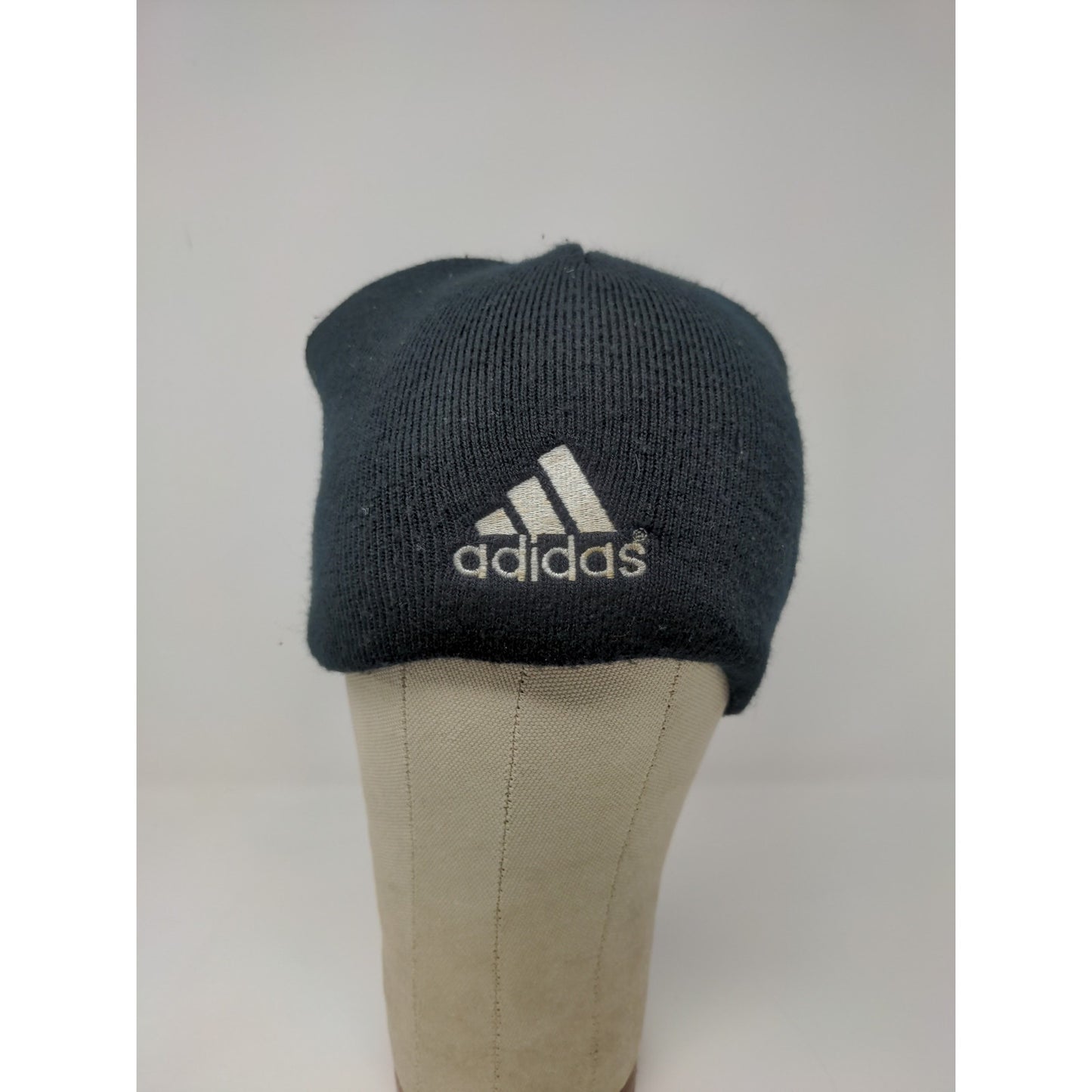 Adidas Beanie Hat OSFA Black Embroidered Logo Soft 100% Acrylic