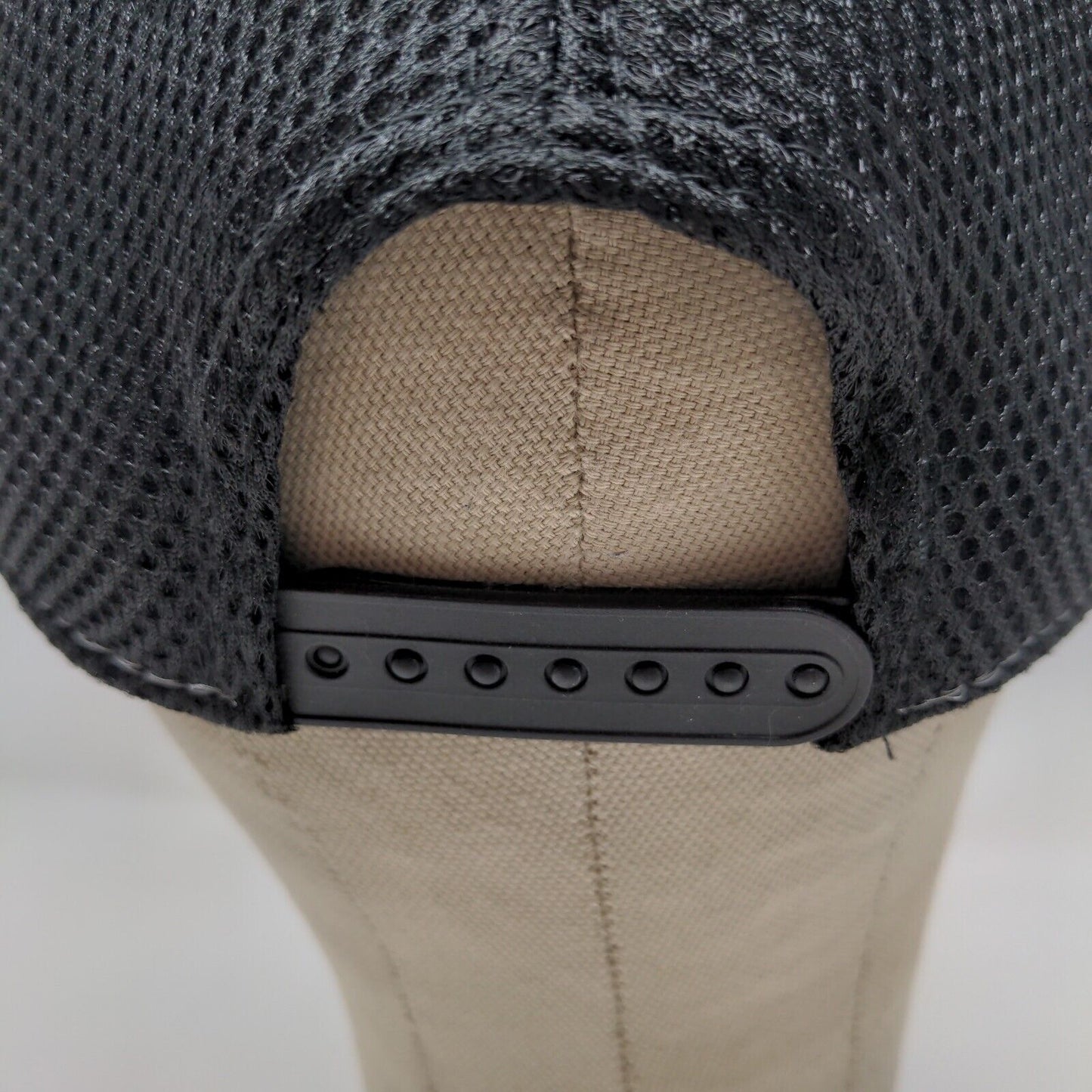 New Era Men's 9Forty Heritage Rail Division Snapback Mesh Back Hat Black OSFM