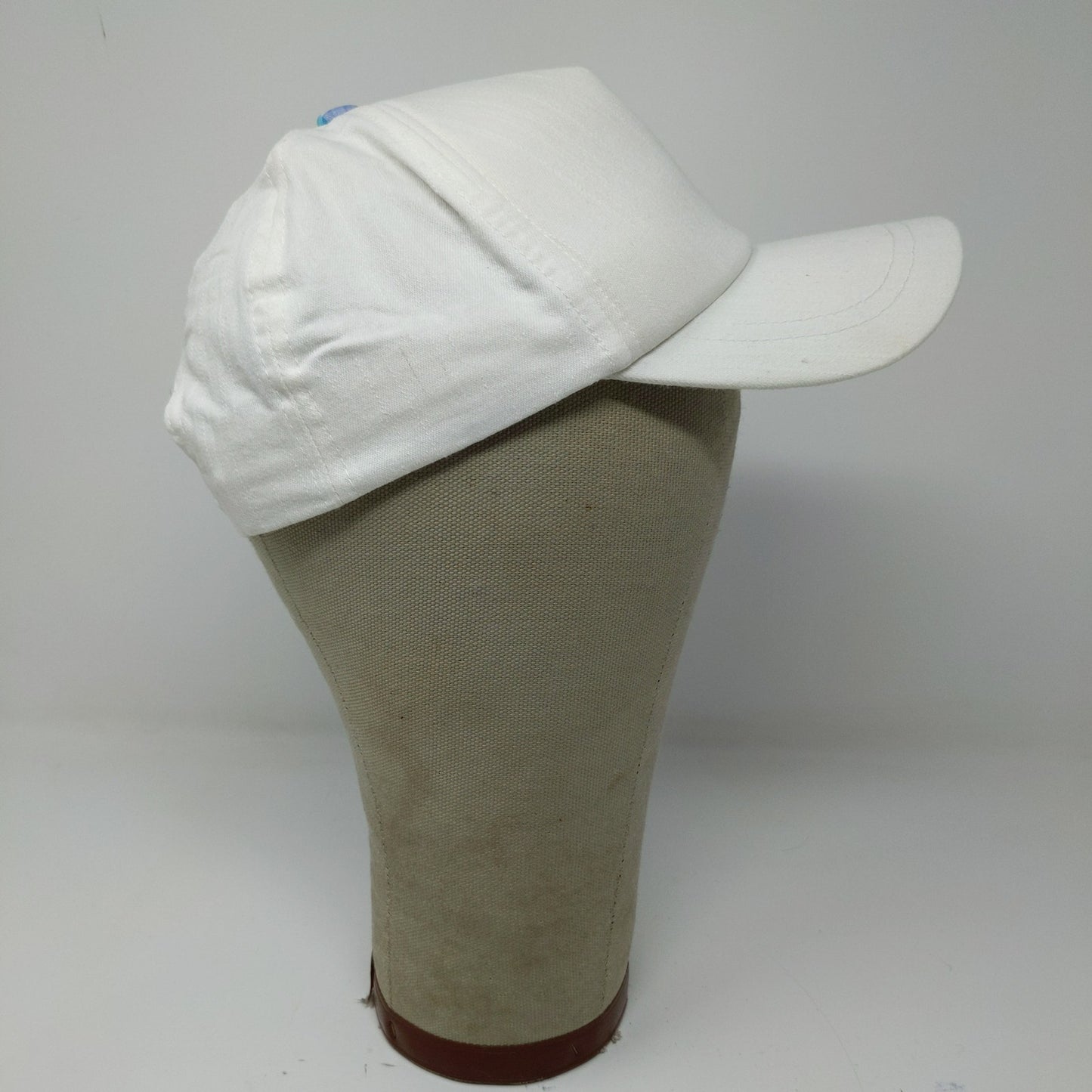 Enjoyday Snapback Hat Embroidered Butterfly White Size 53-55 CM