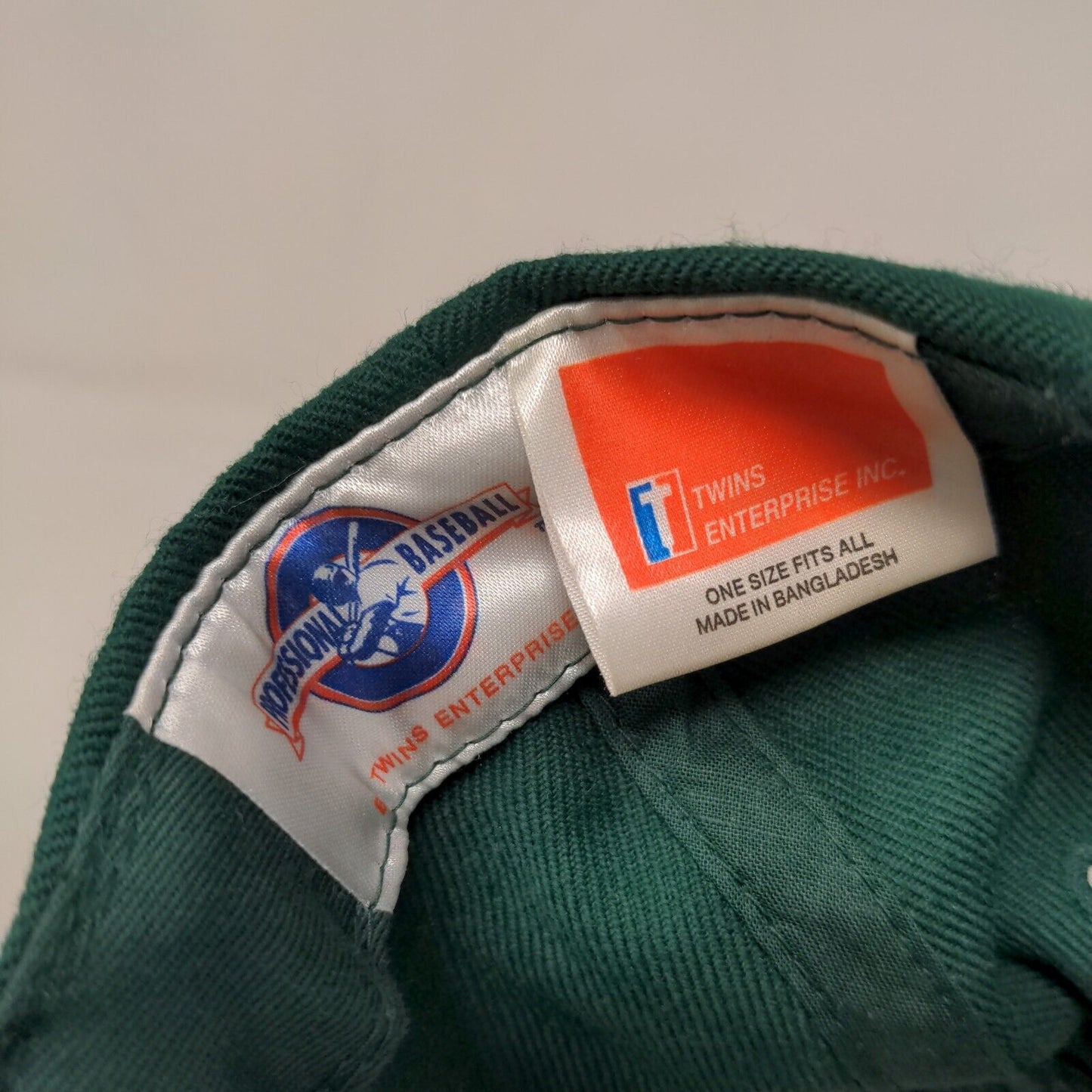 Twins Enterprised Men's Snapback Hat Green OSFA Professional Baseball Foot Logo