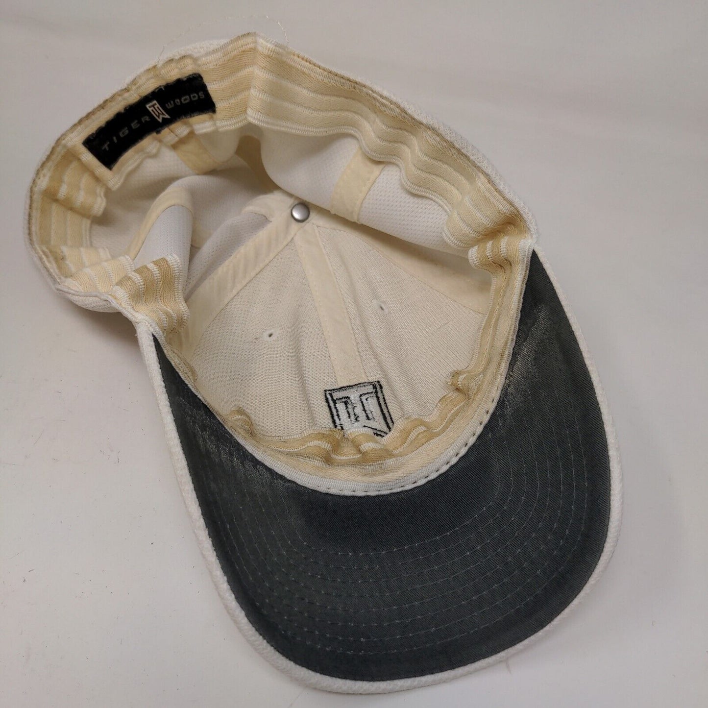 Nike Tiger Woods Men's Fitted Flexfit Hat White Embroidered Logo Distressed