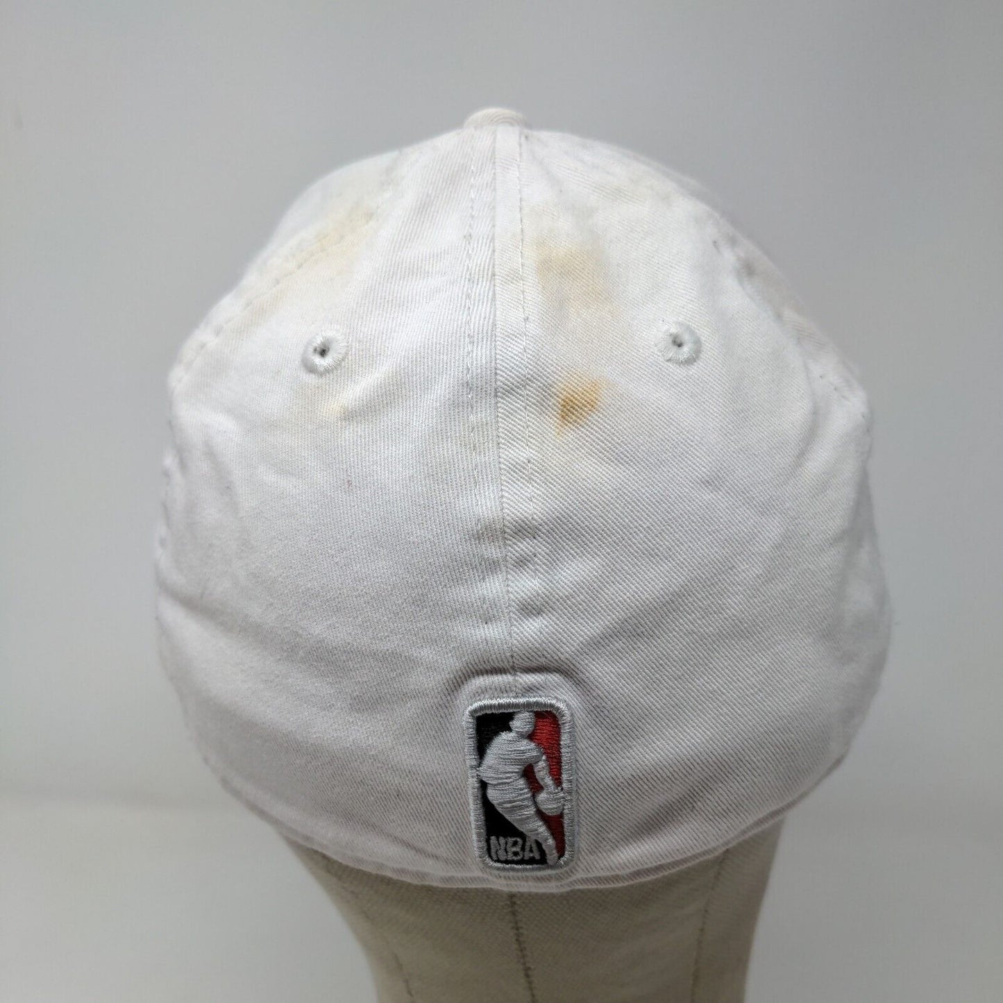 New Era Men's NBA Chicago Bulls Fitted Hat White Black Size 7 3/8 Embroidered