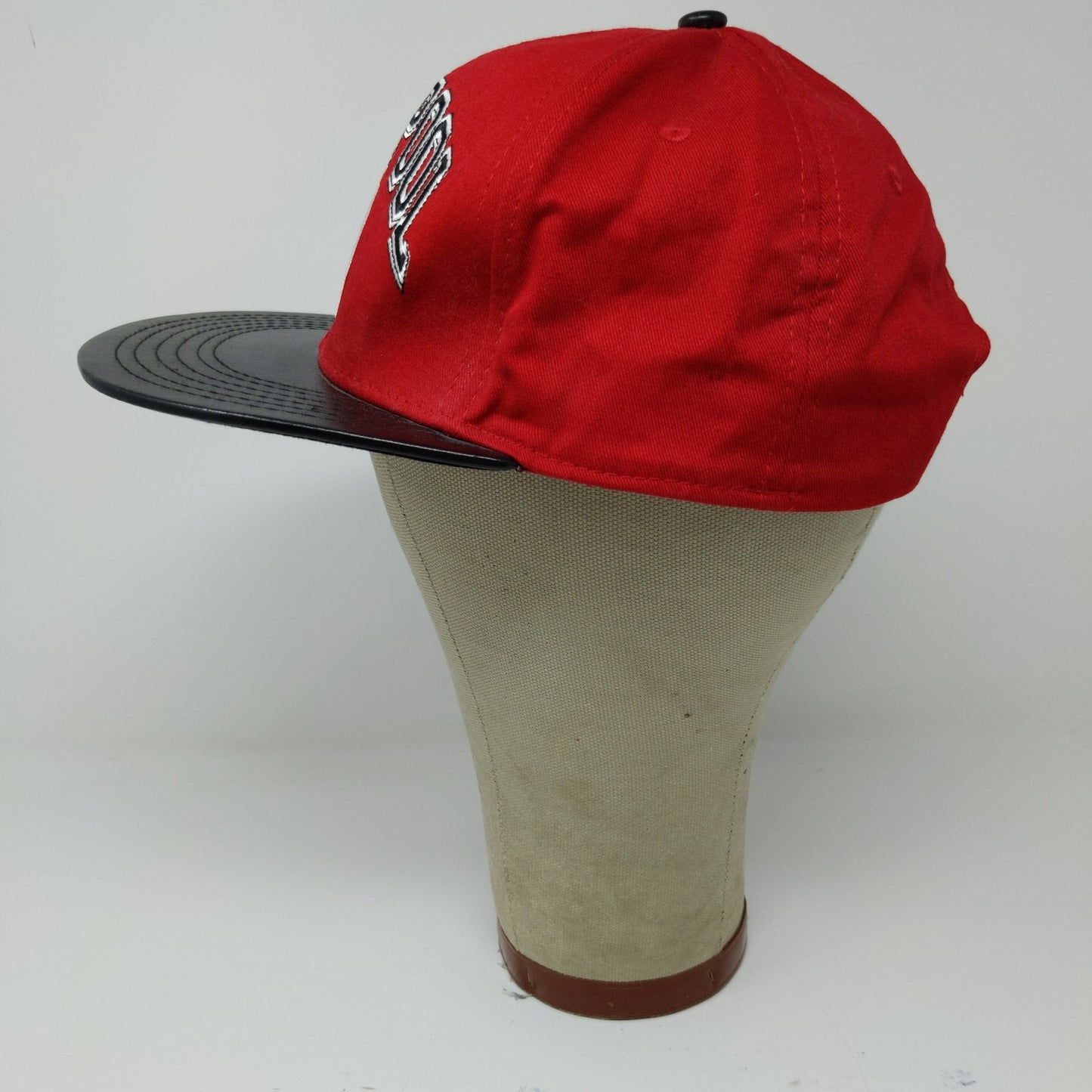 Marvel Deadpool Flat Bill Snapback Hat Embroidered Logo Spell Out Red Black