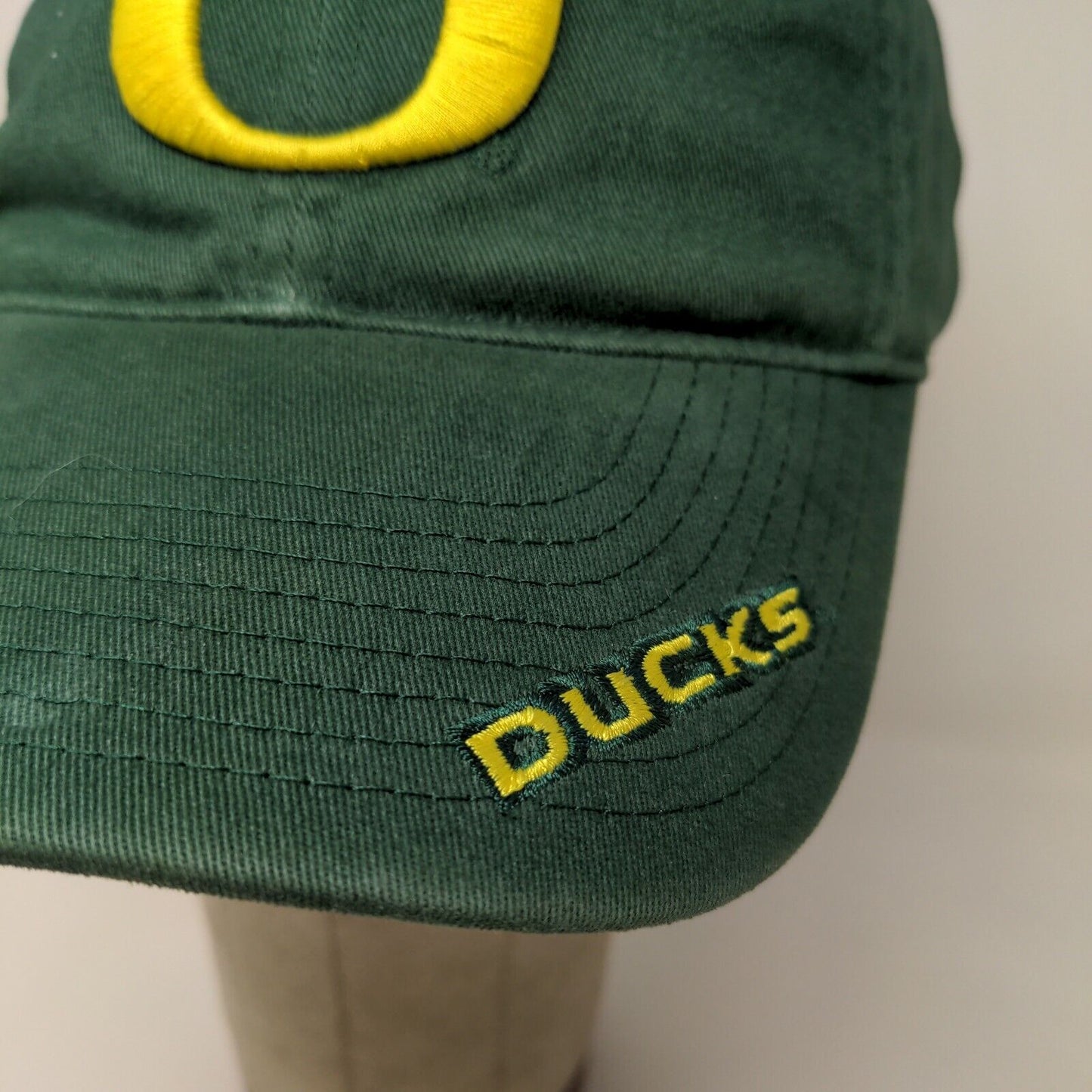 Nike Heritage 86 Men's Oregon Ducks S1ze Hat Green OSFA Embroidered Logo