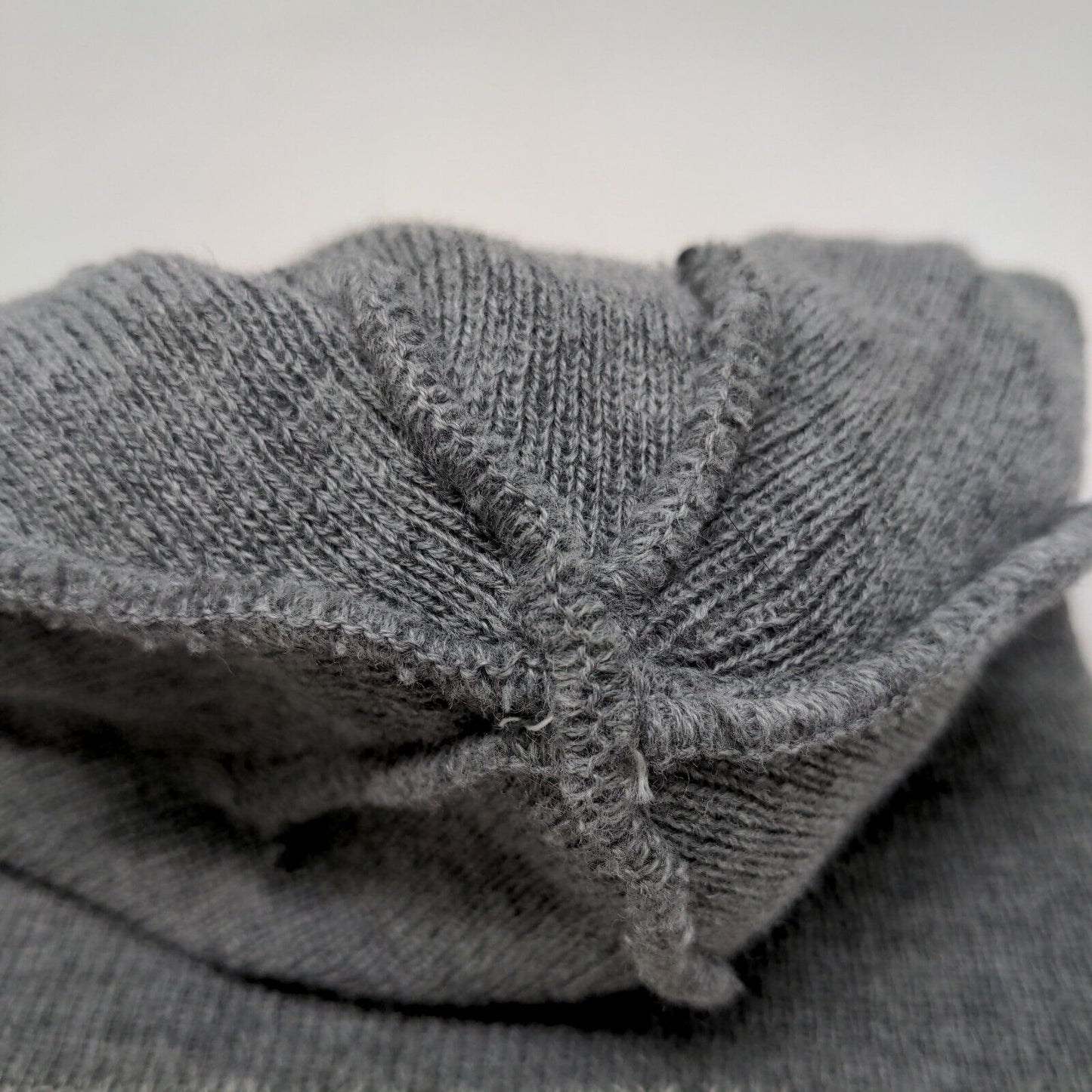 Kenneth Cole Reaction Men's Beanie Hat Gray One Size Patch Logo