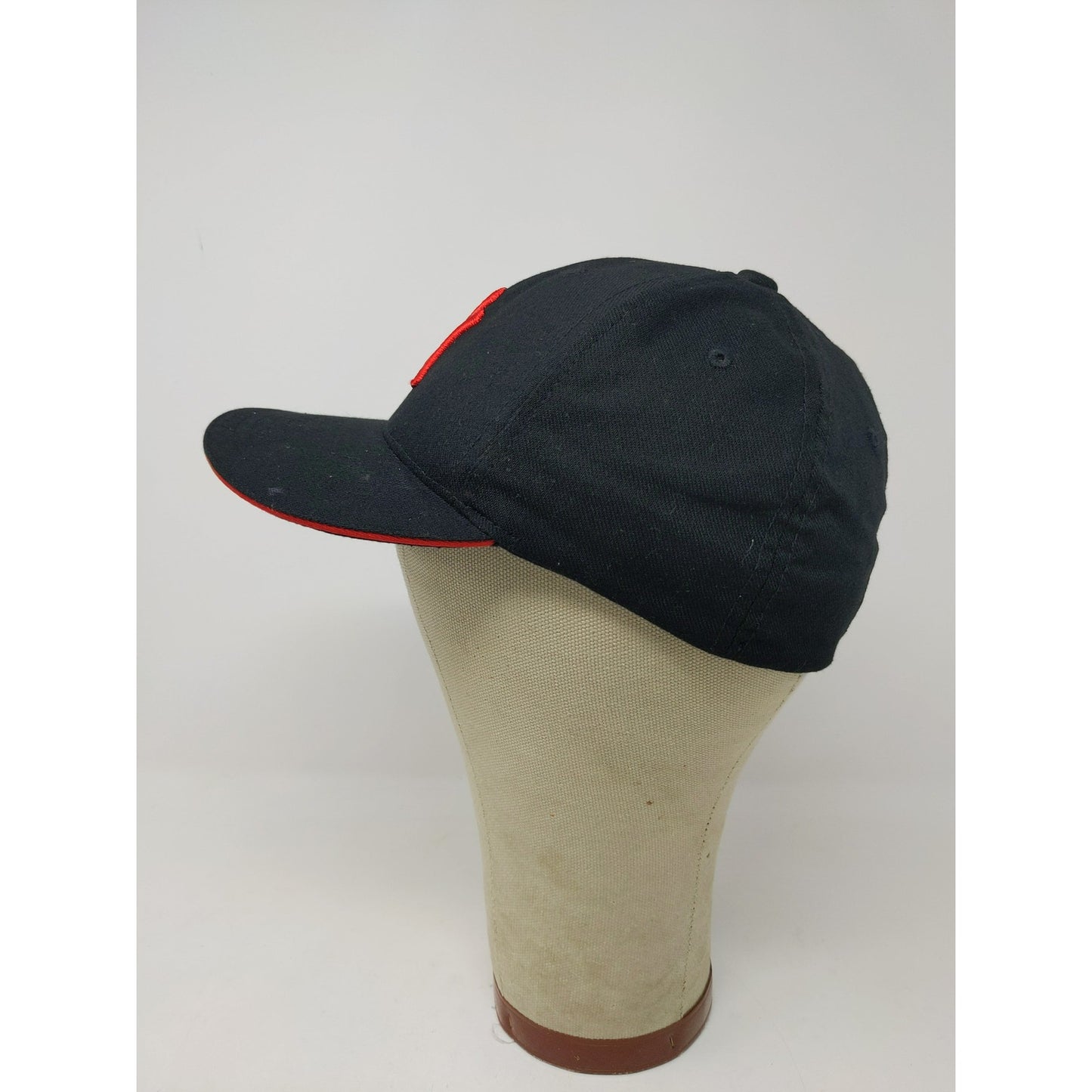 Youth MLB New York Yankees Flexfit Hat Black & Red Embroidered Logo