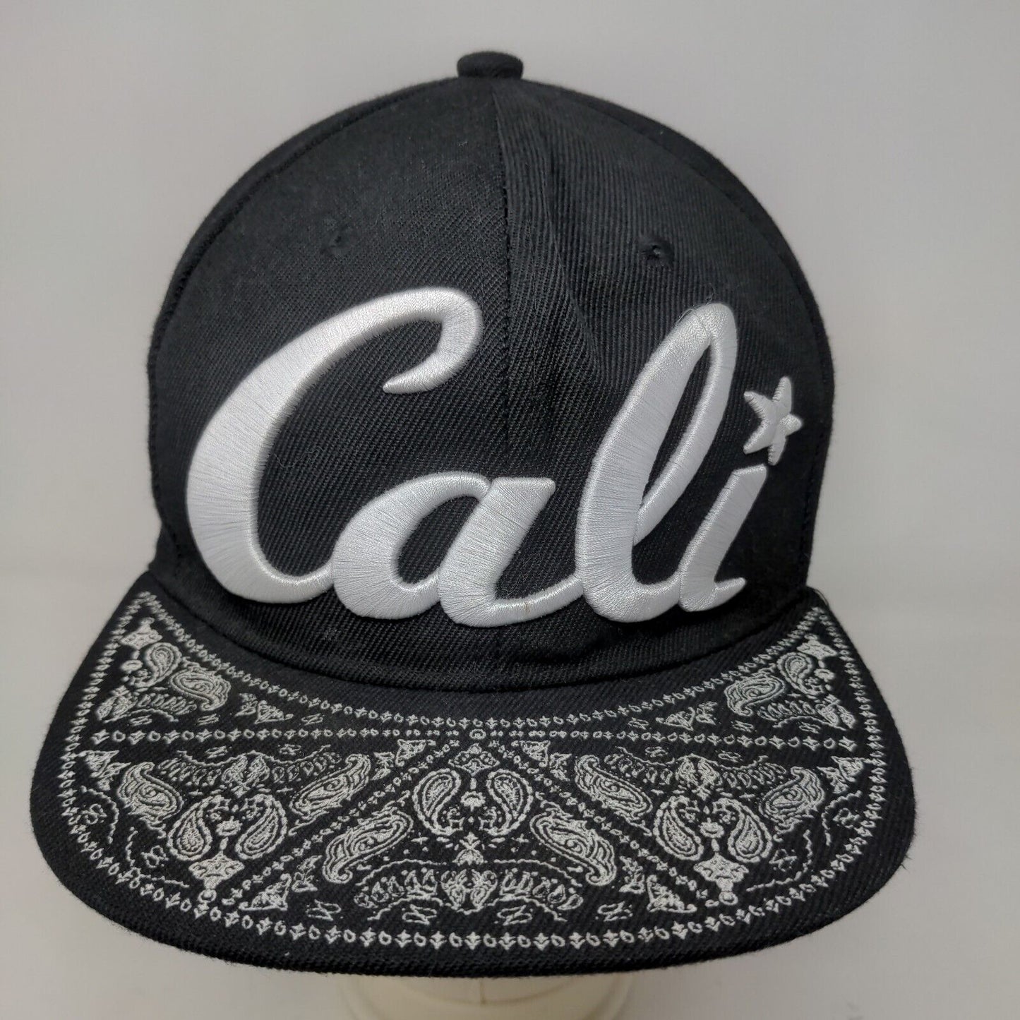 Readings Men's Snapback Flat Bill Hat Black Embroidered California Logo