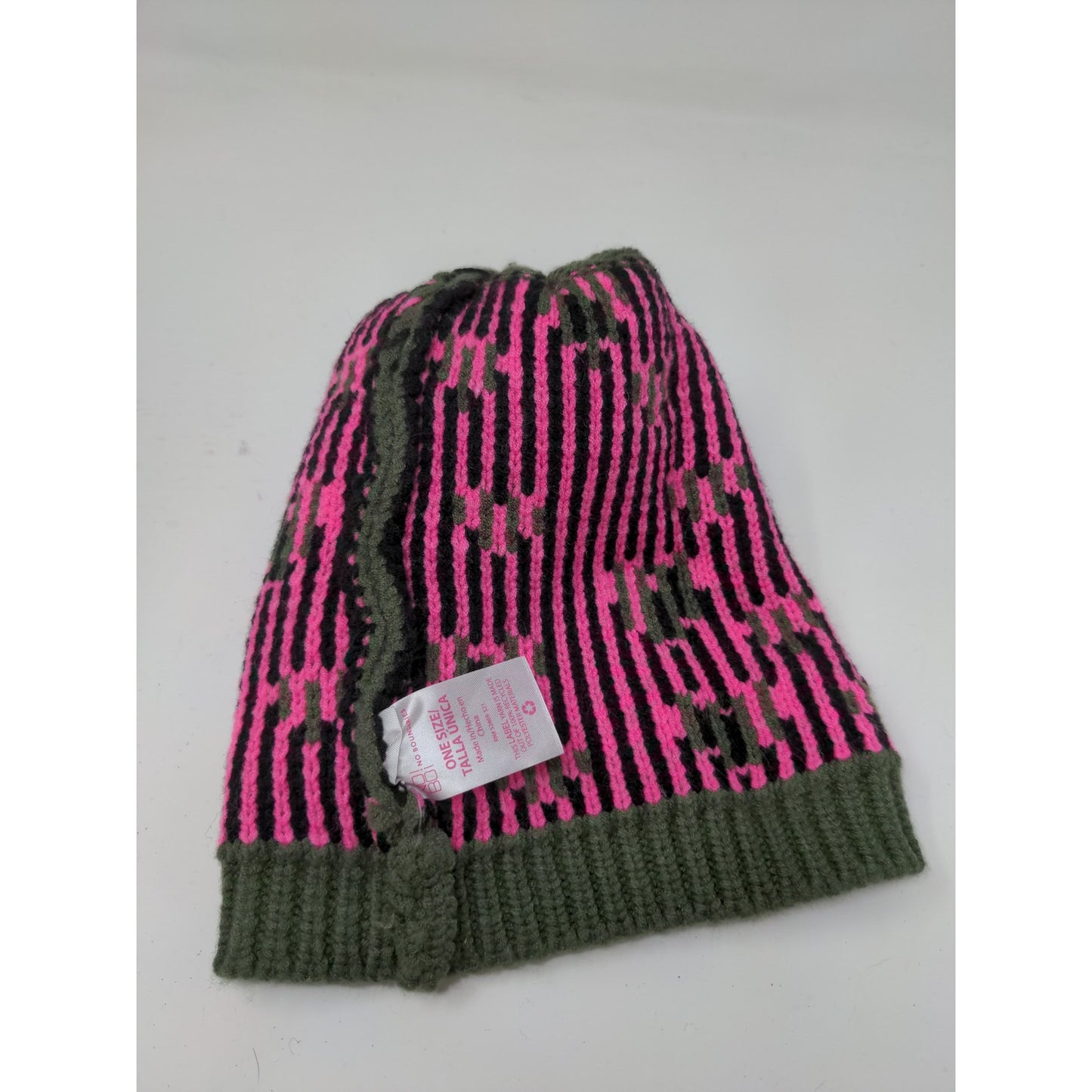 NOBO No Boundaries Beanie Hat Green Hearts Pom Pom One Size Logo