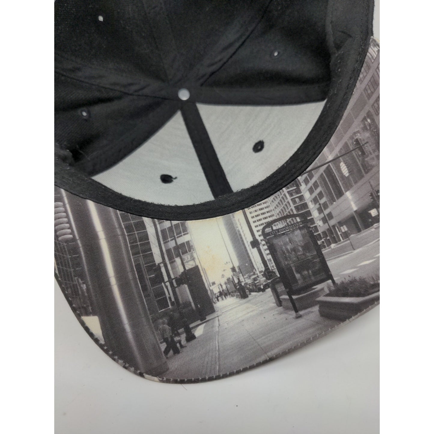 Chicago Snapback Hat Embroidered Spell Out Red & Black OSFM Picture Bill
