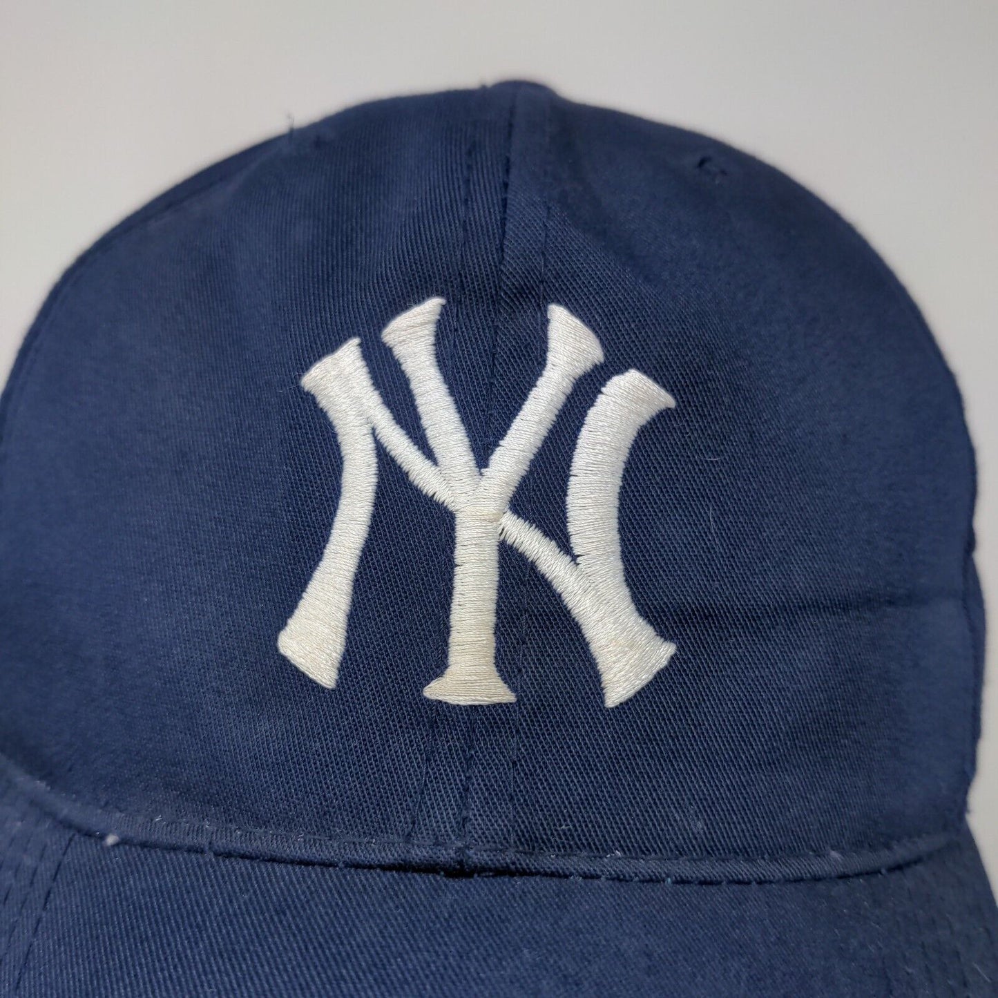 Signatures Men's Snapback New York Yankees Hat Cap Blue OSFA Embroidered Logo