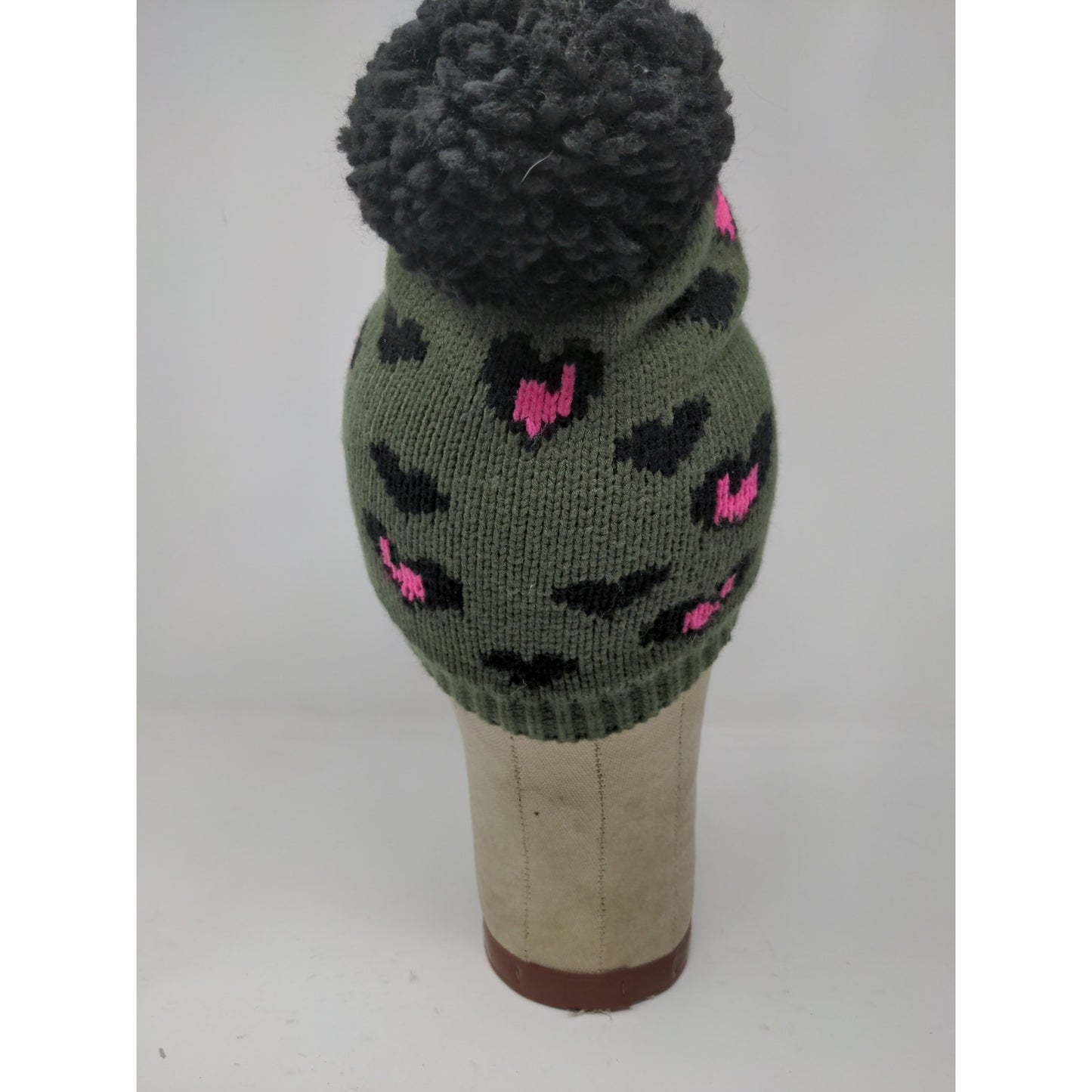 NOBO No Boundaries Beanie Hat Green Hearts Pom Pom One Size Logo
