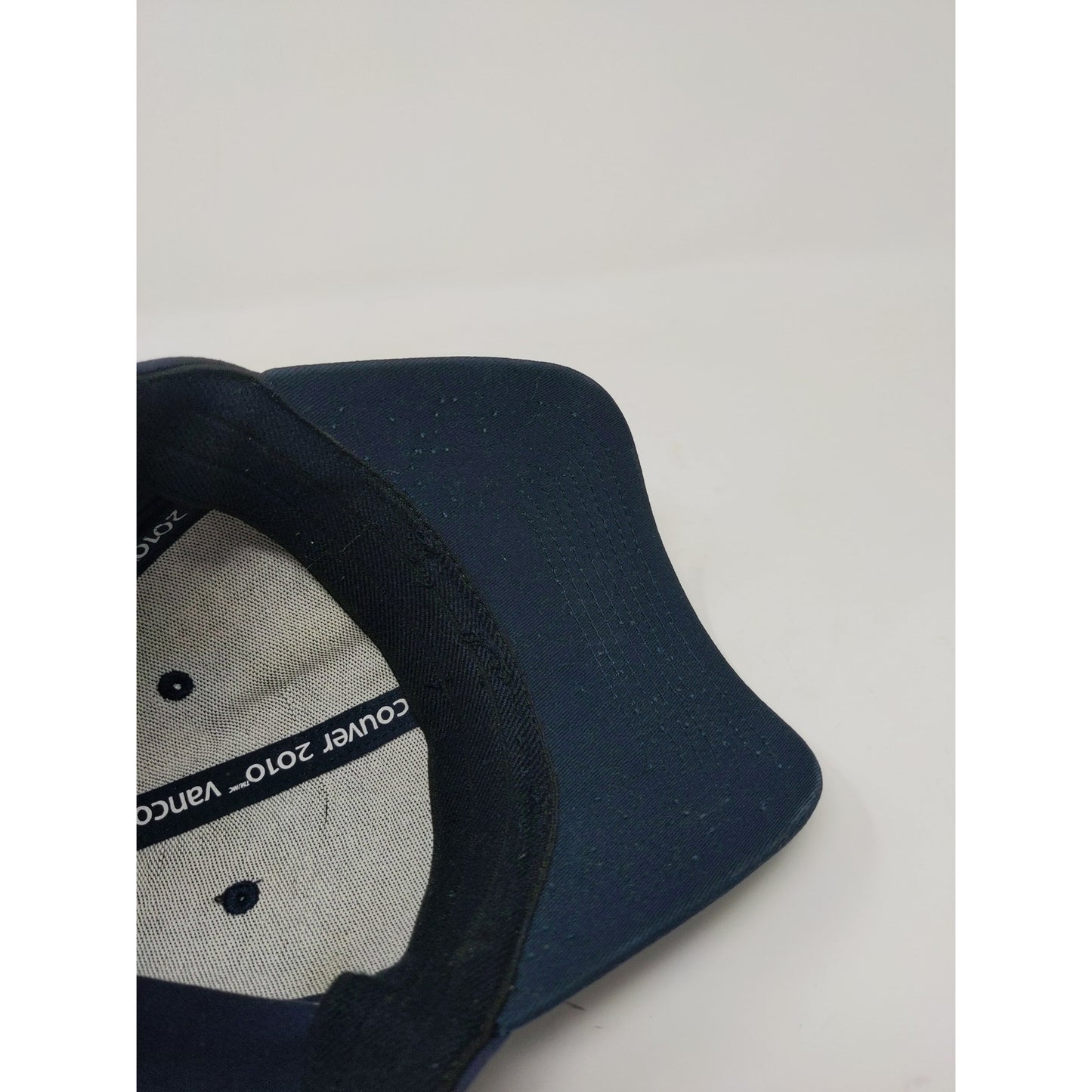 Vancouver 2010 XXI Olympic Winter Games Fitted Hat Size S-M Blue Embroidered