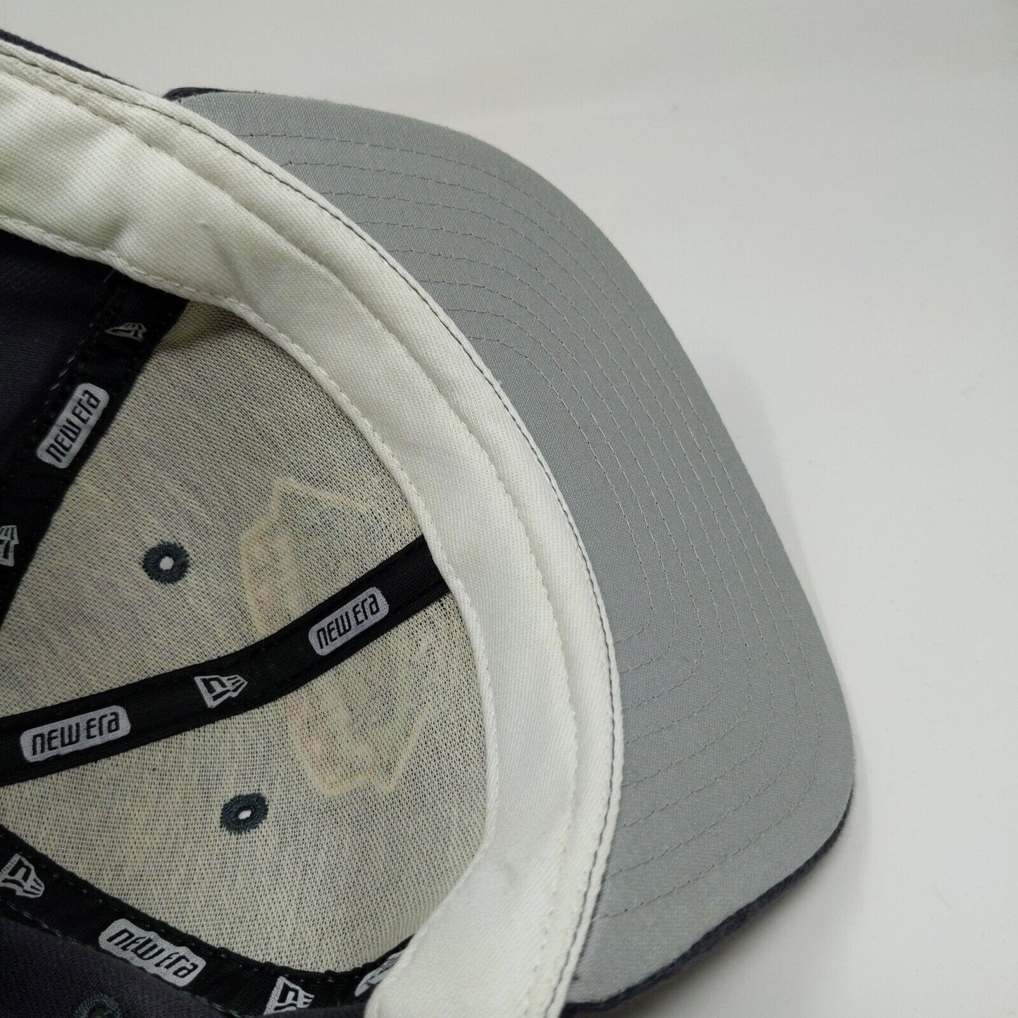 New Era 2002 Little League Central Regional Hat Baseball Cap SZ M / L Made USA